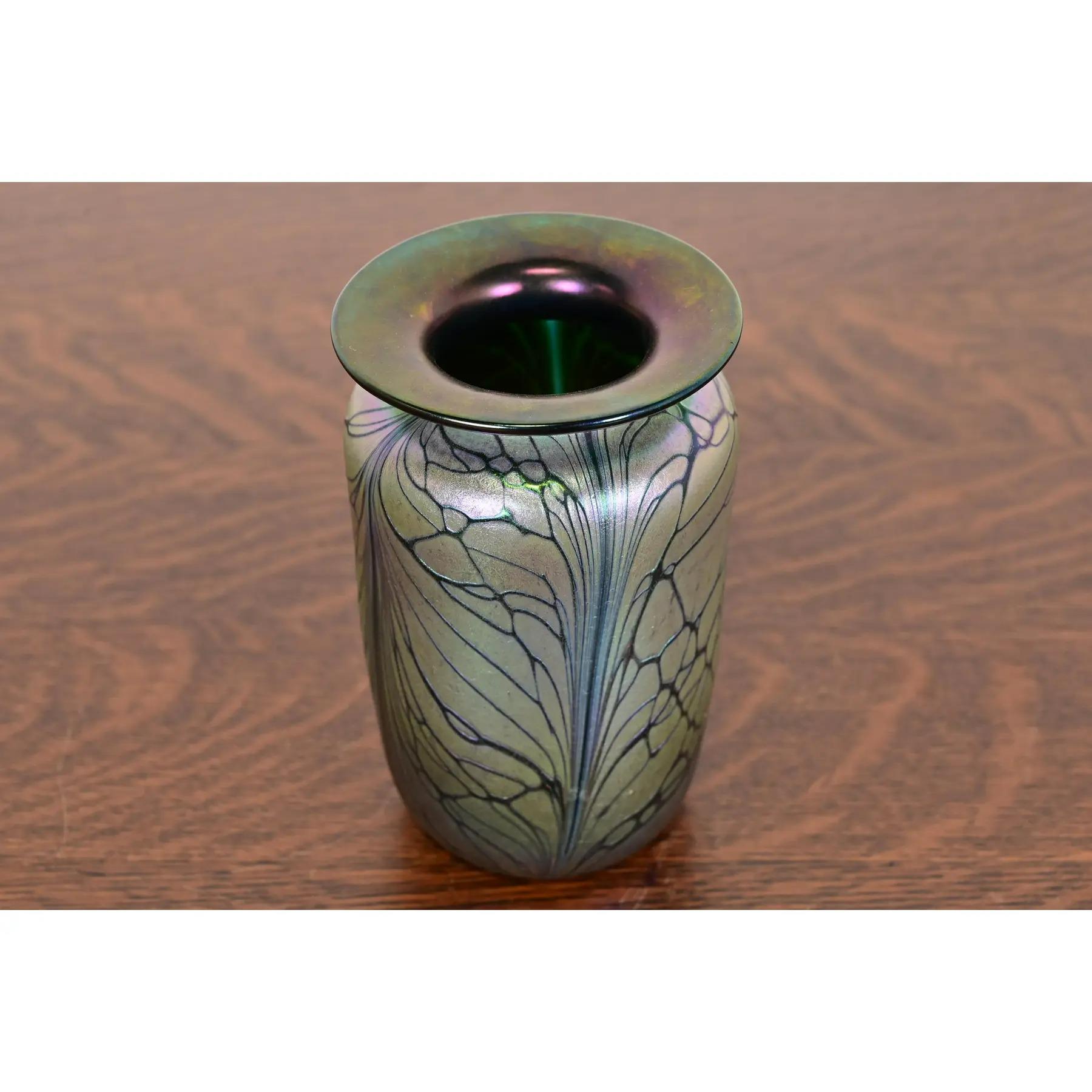 Americano Vaso in vetro artistico cangiante in stile Art Nouveau di Loetz in vendita