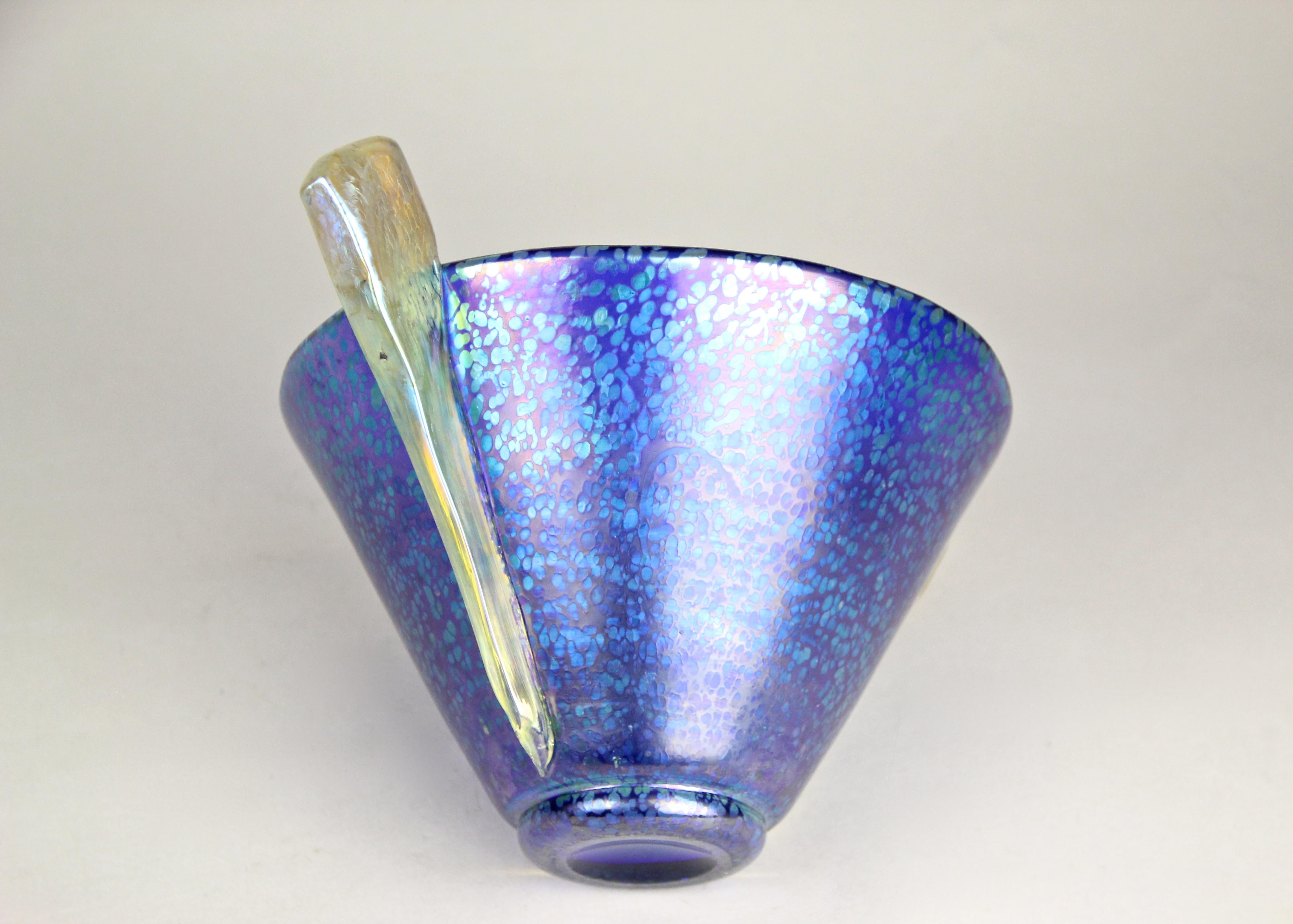 Loetz Witwe Blue Glass Bowl Decor Papillon Iriscident, Bohemia, circa 1936 For Sale 2