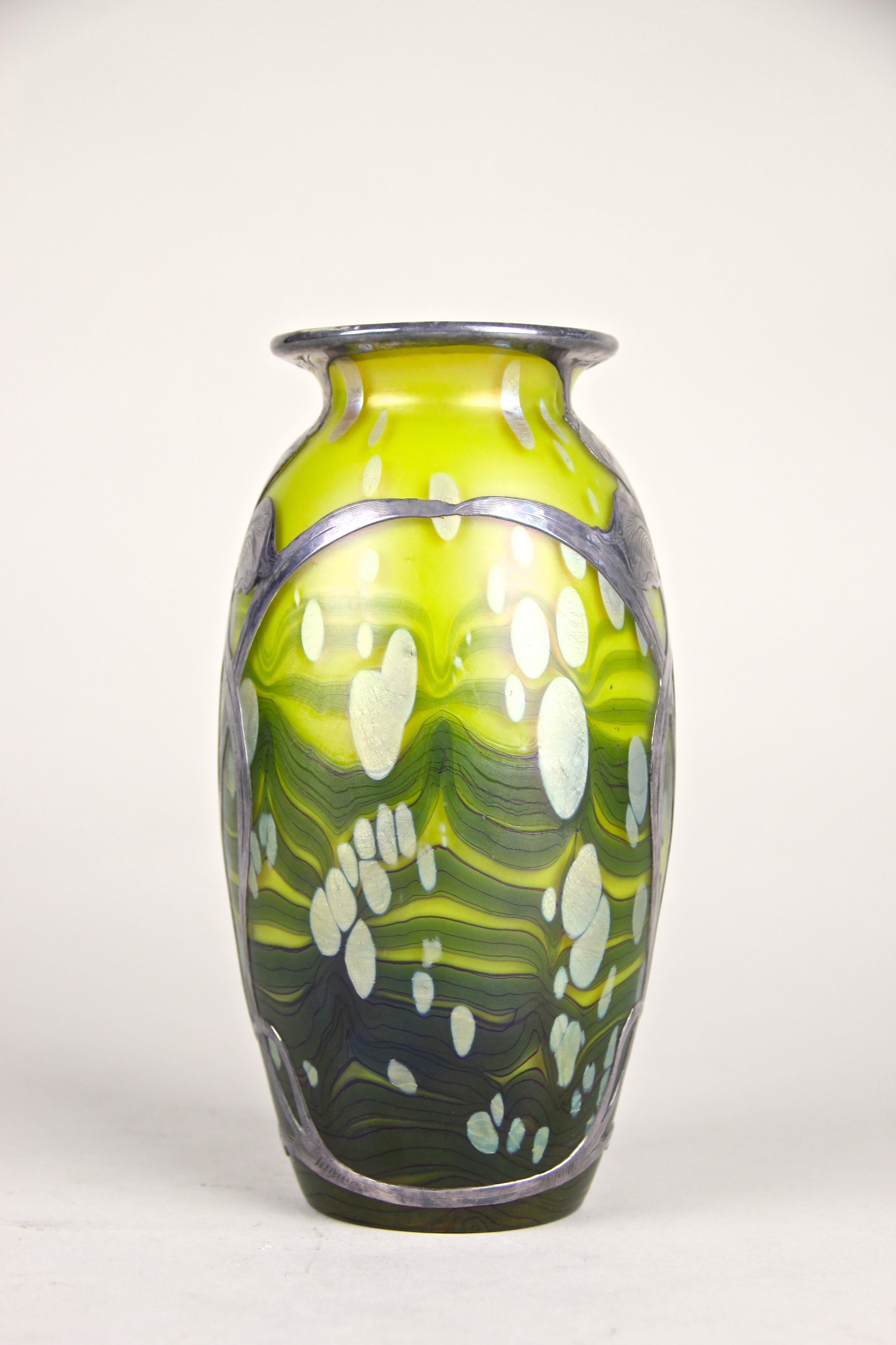 Art Nouveau Loetz Witwe Glass Vase 
