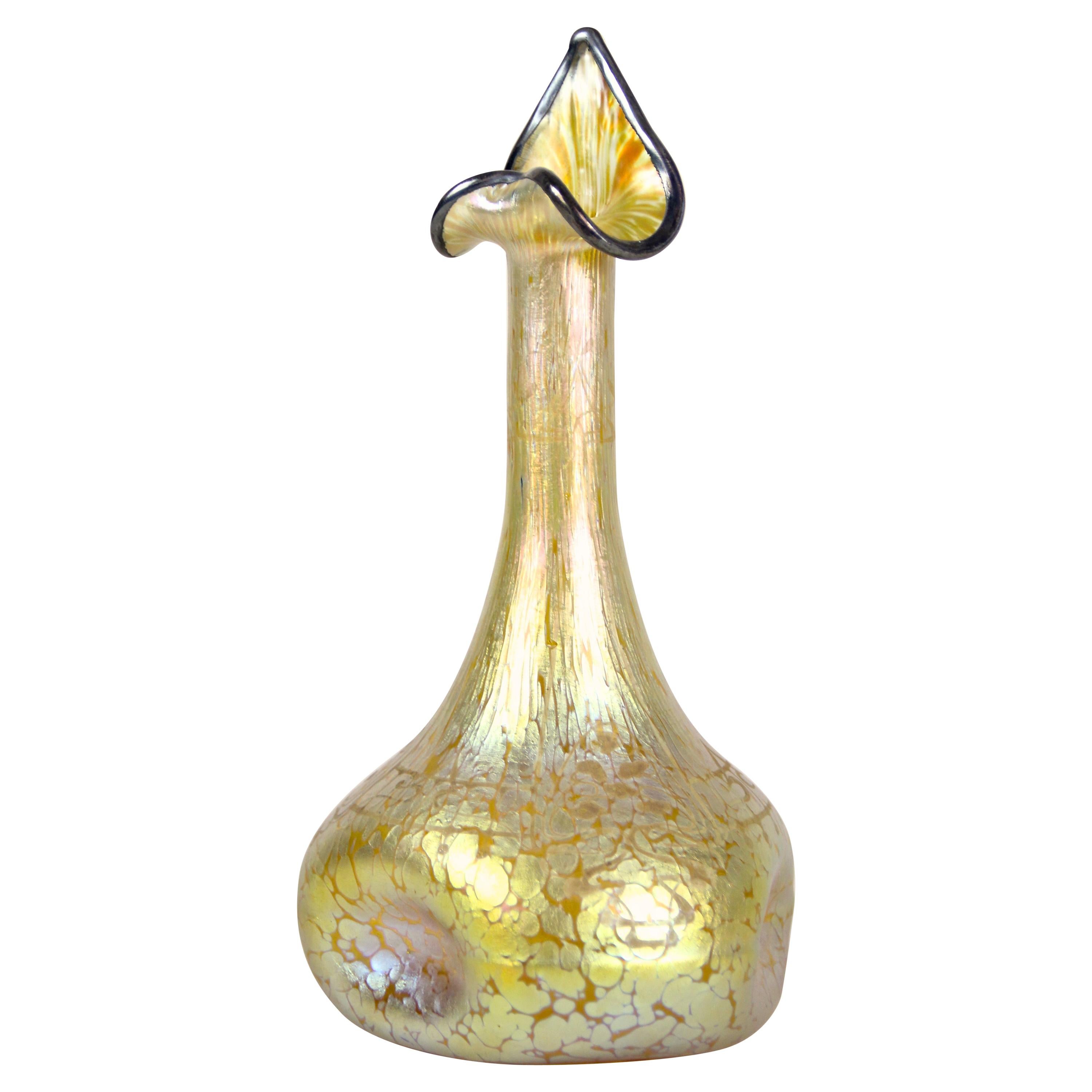 Loetz Witwe Glass Vase Decor Candia Papillon, Bohemia, circa 1898 For Sale