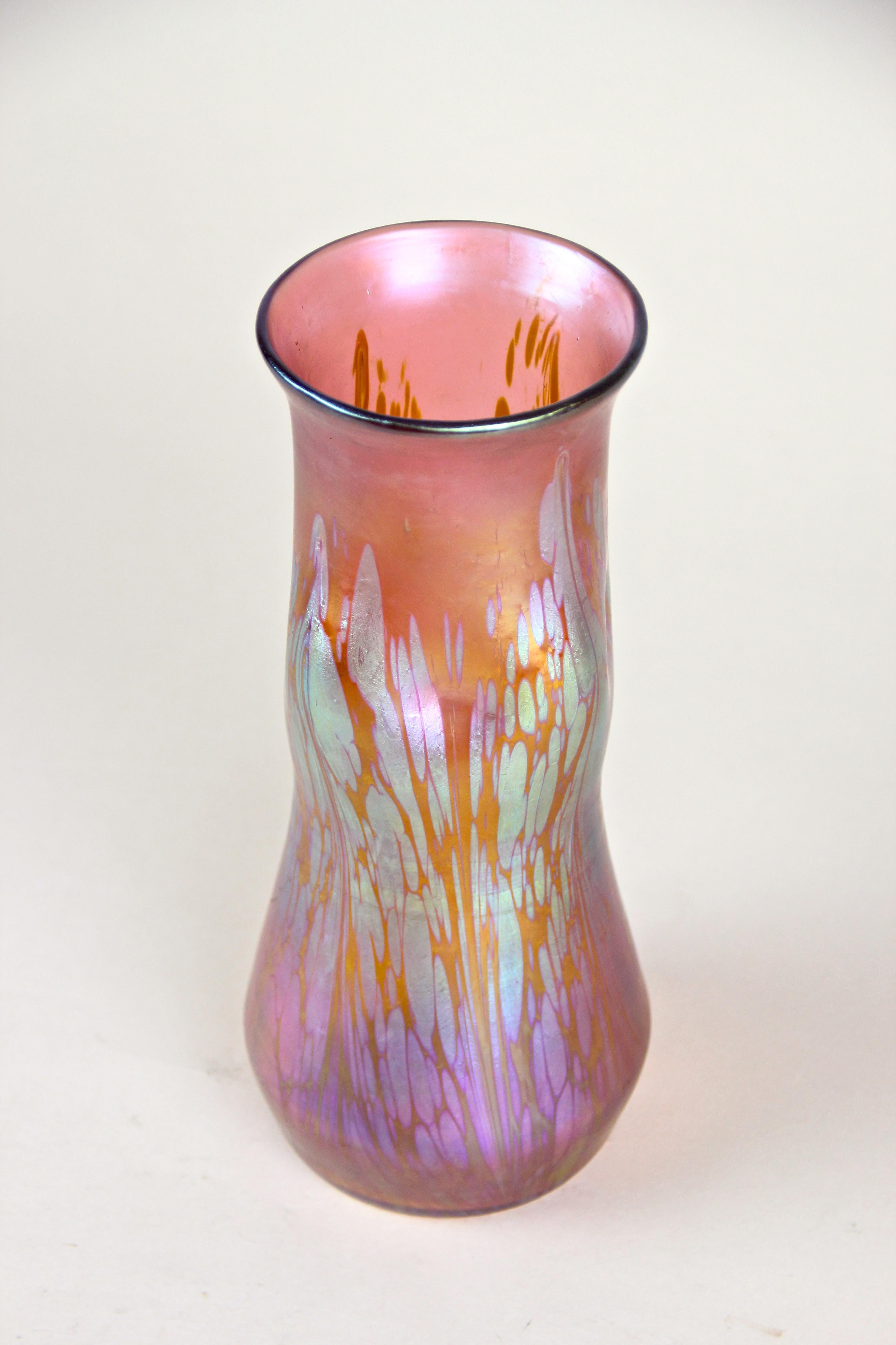 20th Century Loetz Witwe Glass Vase Decor Medici Pink Highly Iriscident, Bohemia, circa 1902 For Sale
