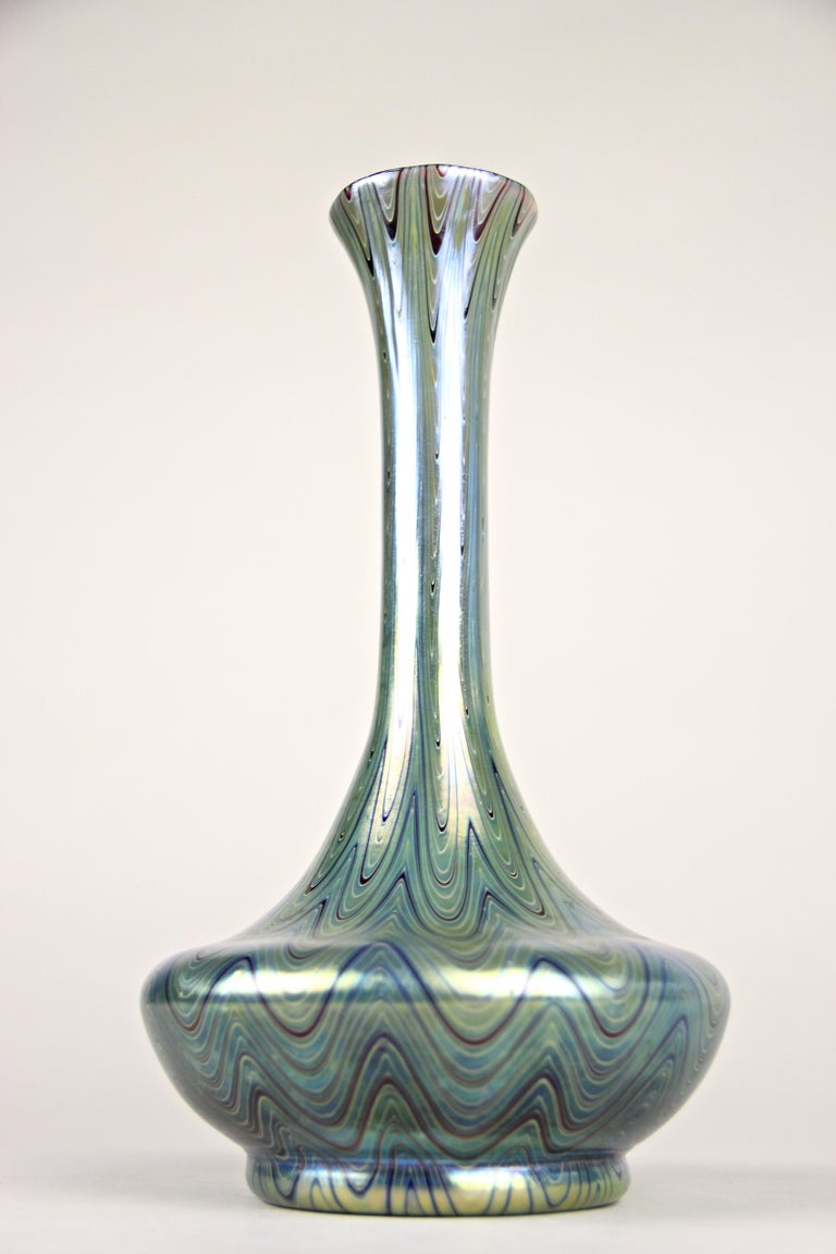 19th Century Loetz Witwe Glass Vase Rubin Phänomen Genre 6893 Iriscident, Bohemia, circa 1899 For Sale