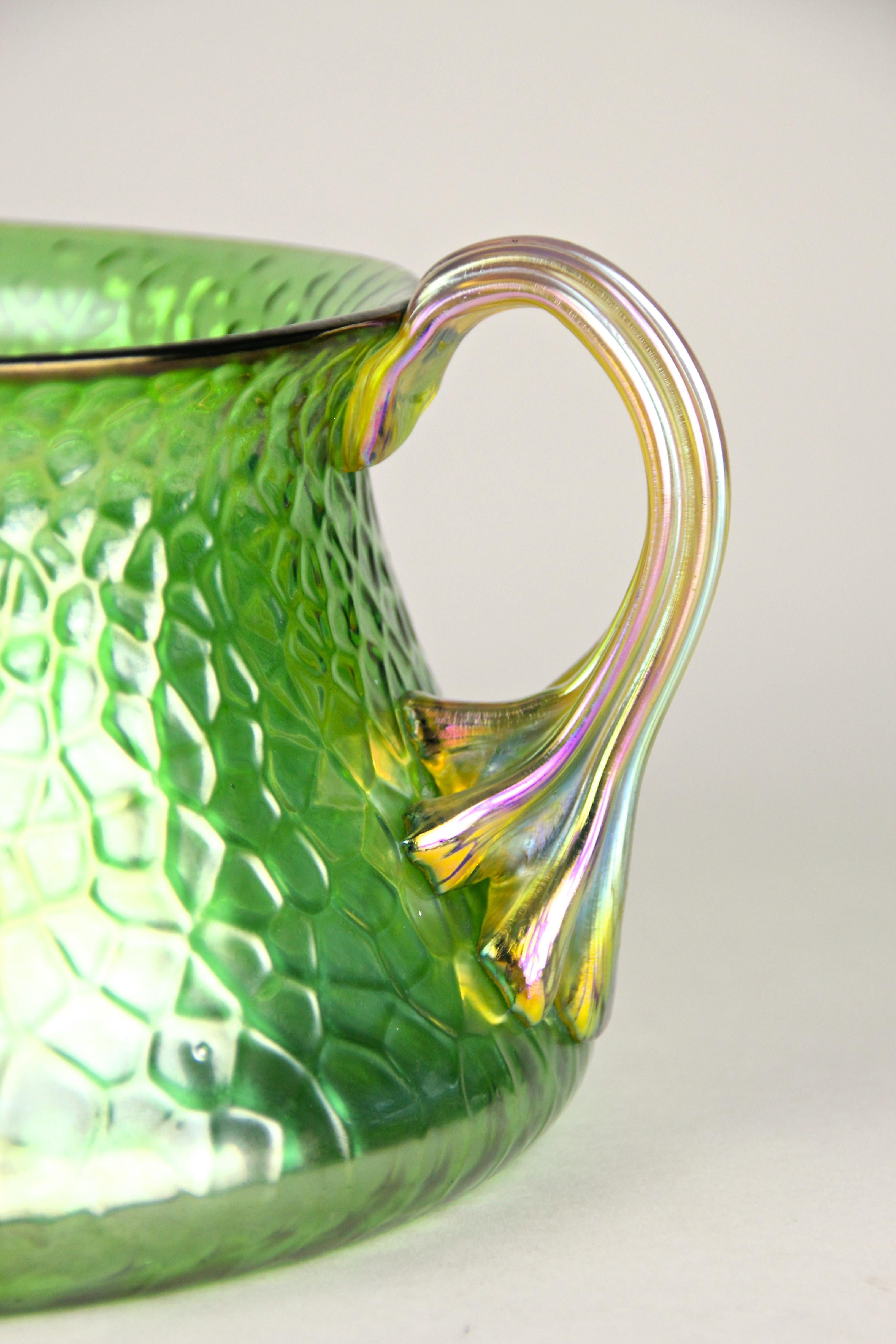Lovely green glass bowl in Decor Martelé (french for 