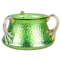 Loetz Witwe Green Glass Bowl - Decor "Martelé", Bohemia, circa 1898
