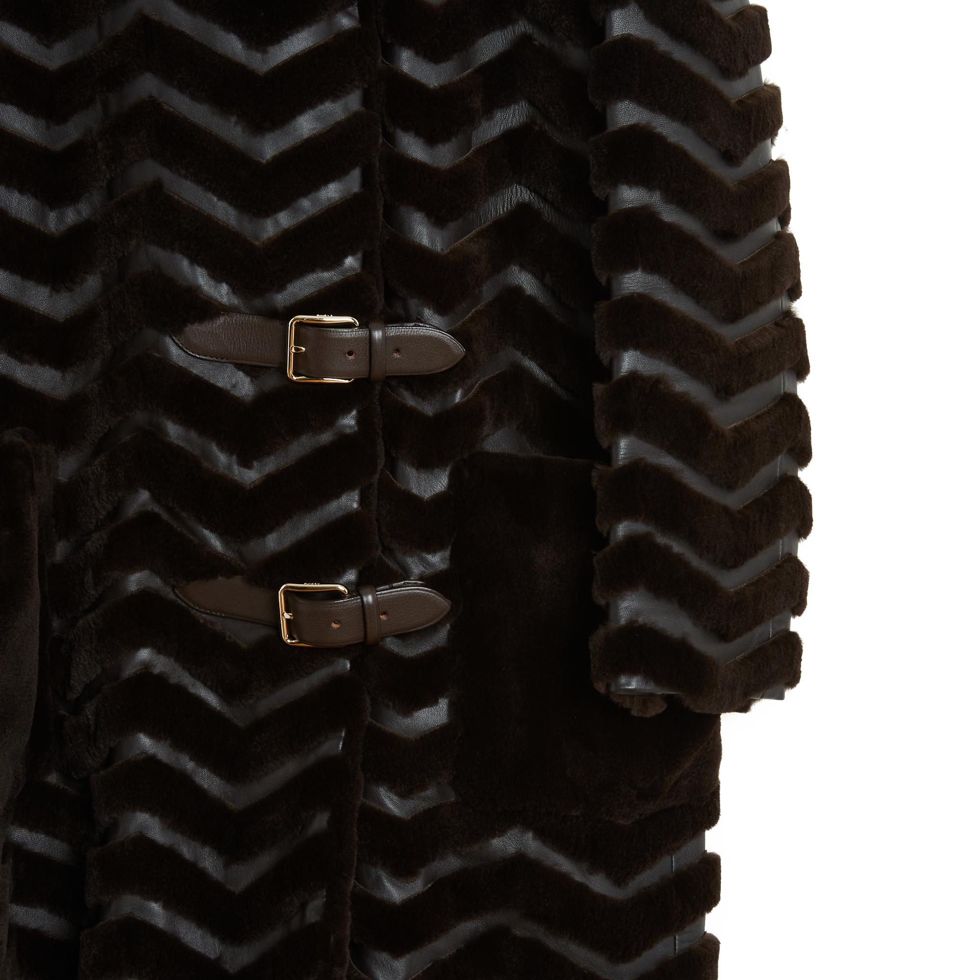 Loewe 2013 Manteau FR38 Dunkelbrauner gerader Ledermantel UK10 US8 (Schwarz) im Angebot