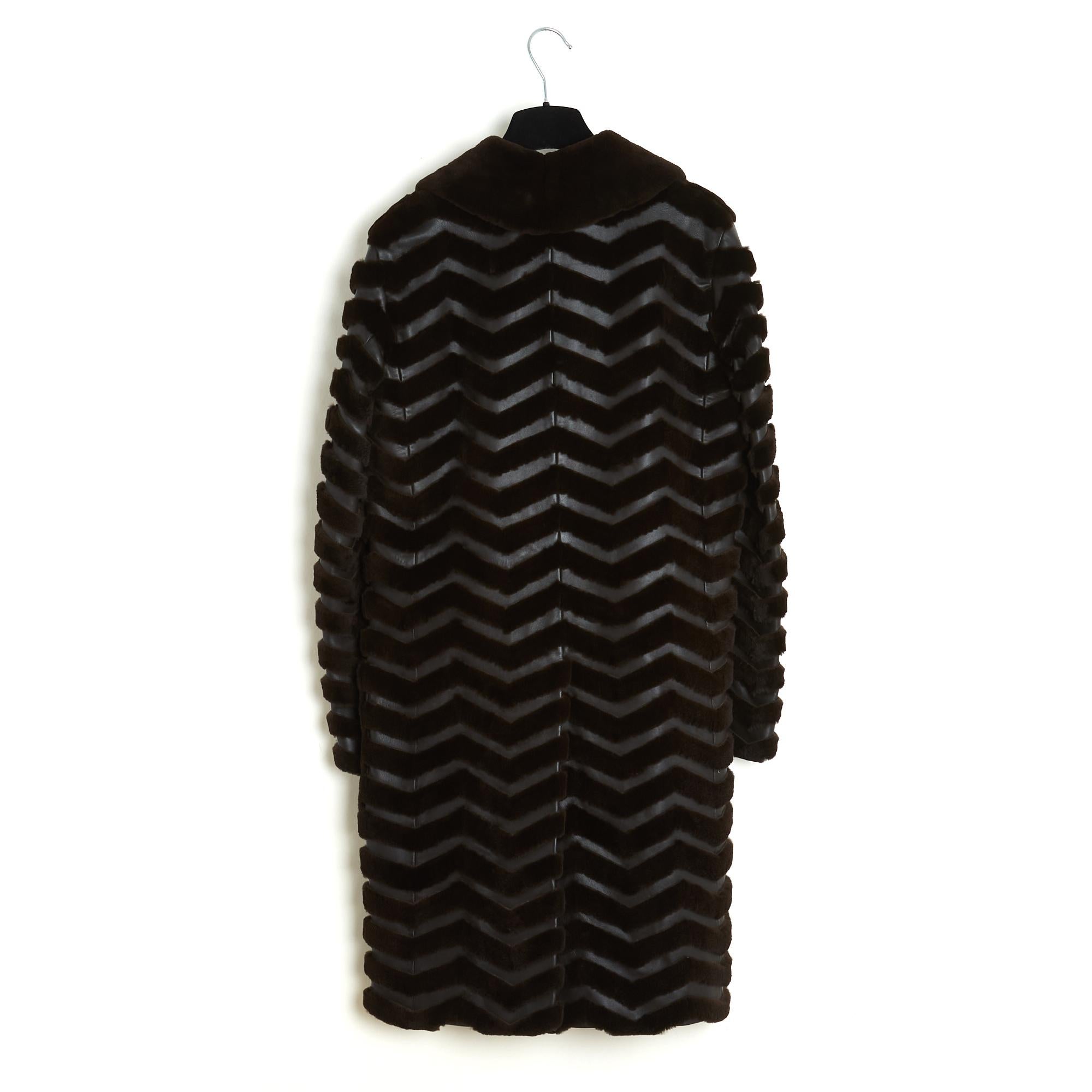 Loewe 2013 Manteau FR38 Dunkelbrauner gerader Ledermantel UK10 US8 im Angebot 2