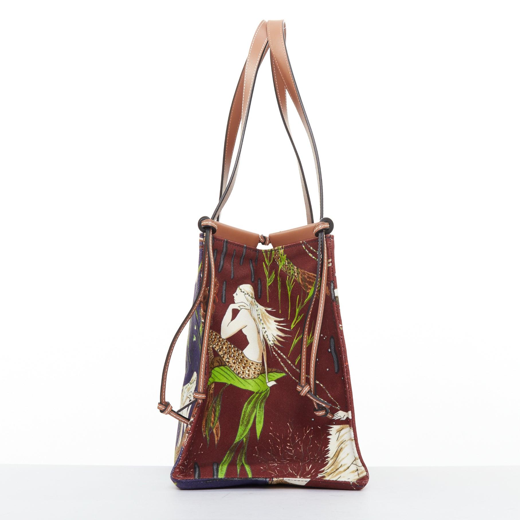 LOEWE 2020 PAULA'S IBIZA Mermaid Medium Cushion Tote sac à bandoulière en toile imprimée Bon état - En vente à Hong Kong, NT