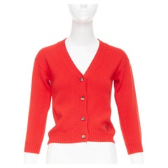 LOEWE 2022 – Kurze Strickjacke aus orangeroter Wolle mit „Anagram“-Stickerei, IT36, XS