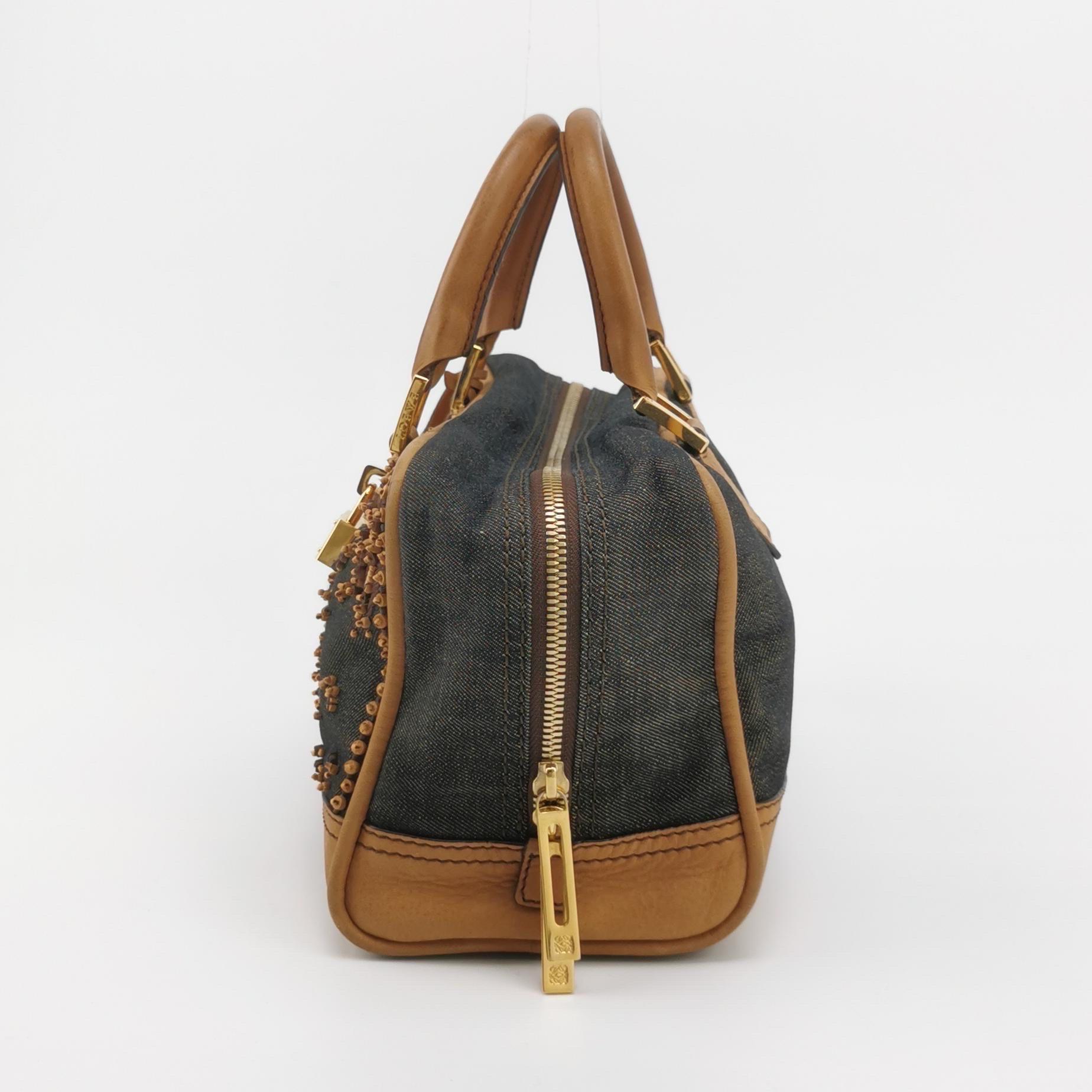 Loewe Amazona 28 Denim Beaded Embroidery Brown Leather Handbag In Good Condition In AUBERVILLIERS, FR