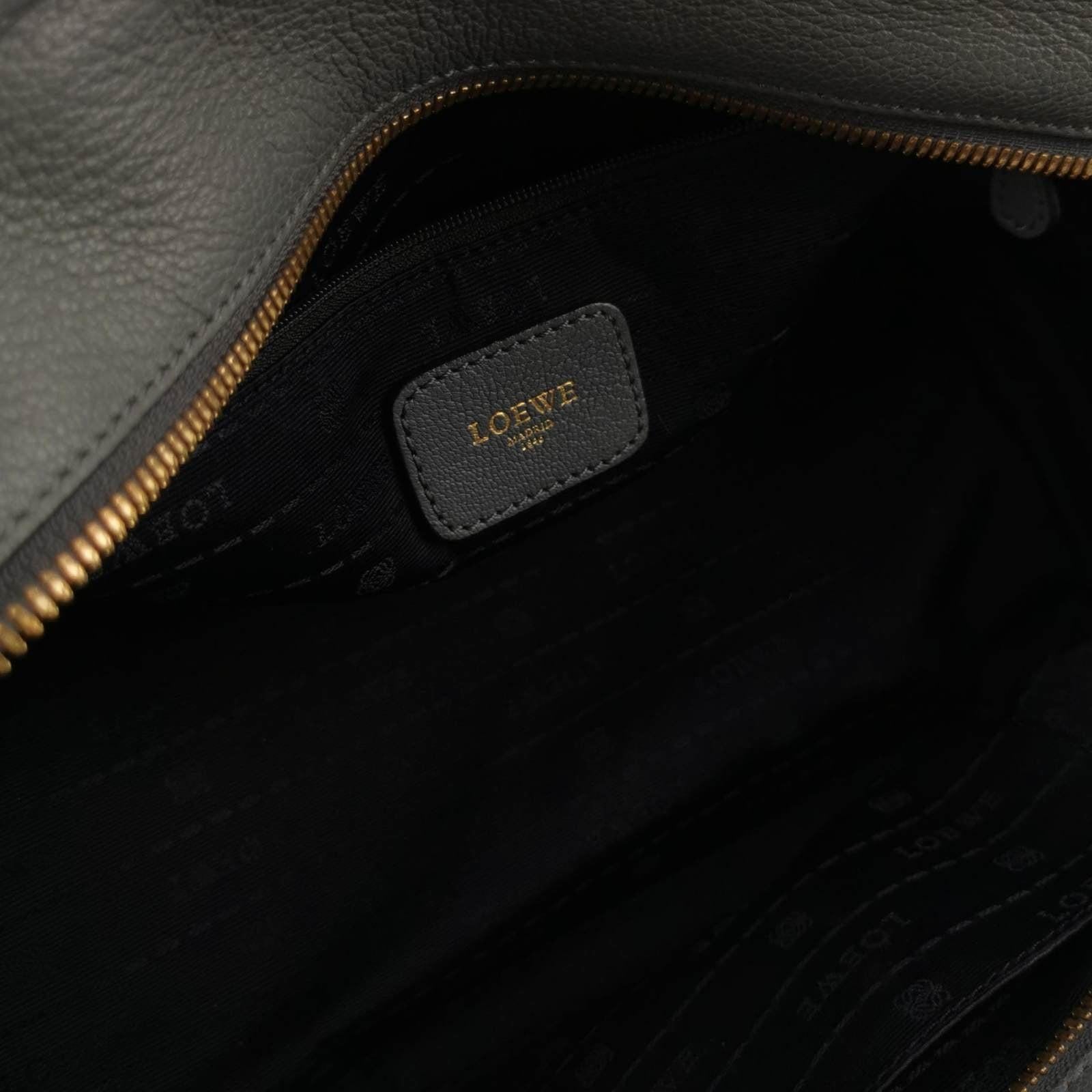 Loewe Amazona 29 en piel de cordero gris 5