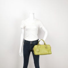 Loewe Amazona 29 en piel de cordero verde oliva