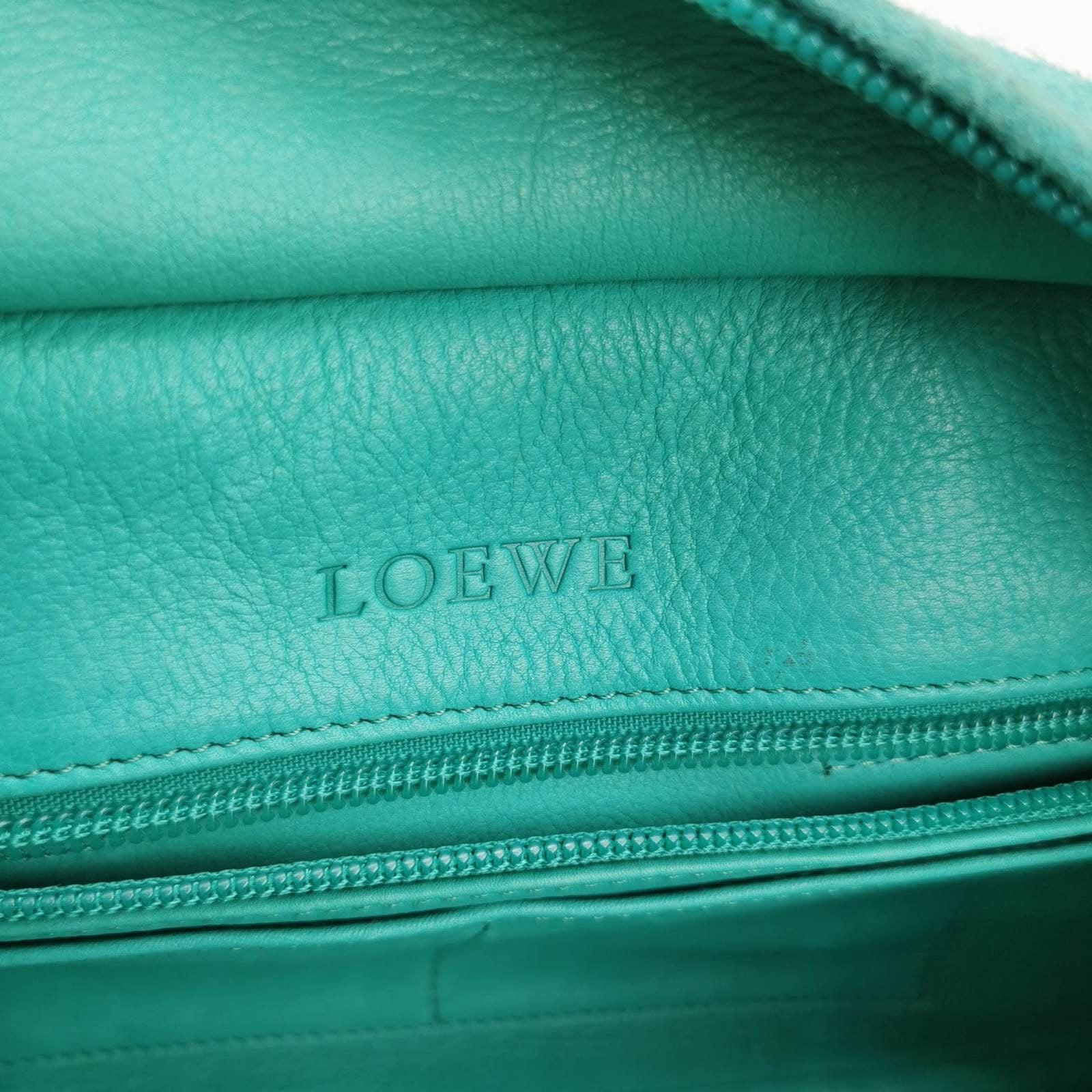 Loewe Amazona 29 en suave piel de ante azul turquesa y herrajes plateados 3