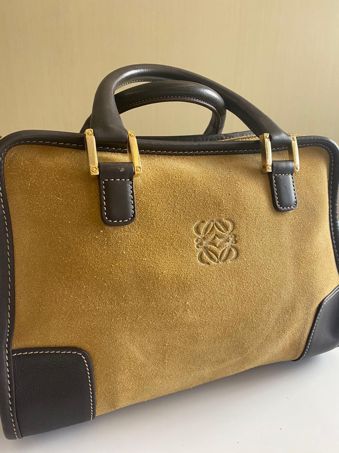 Loewe Amazona 29 Tan Brown Brown Suede and Leather Top Handle Bag Pour femmes en vente
