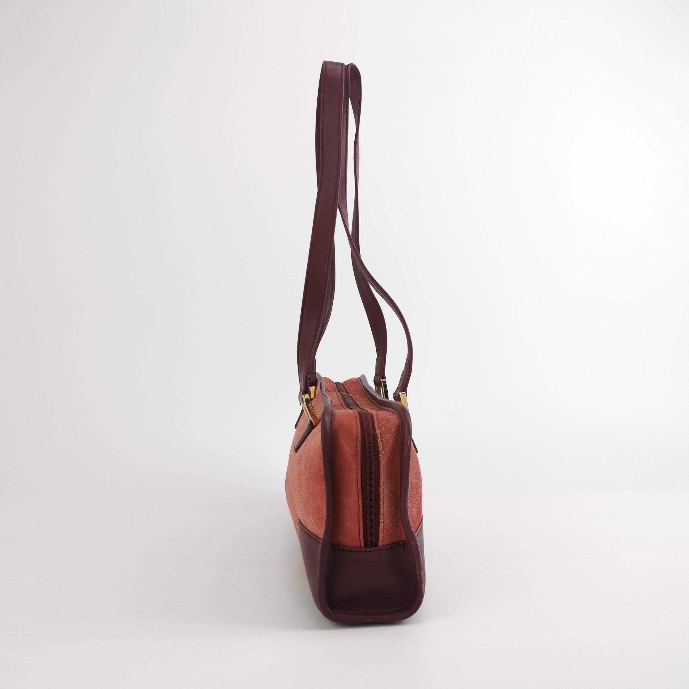 Marrone Loewe Amazona 35 East West Borsa a tracolla in pelle scamosciata rossa in vendita