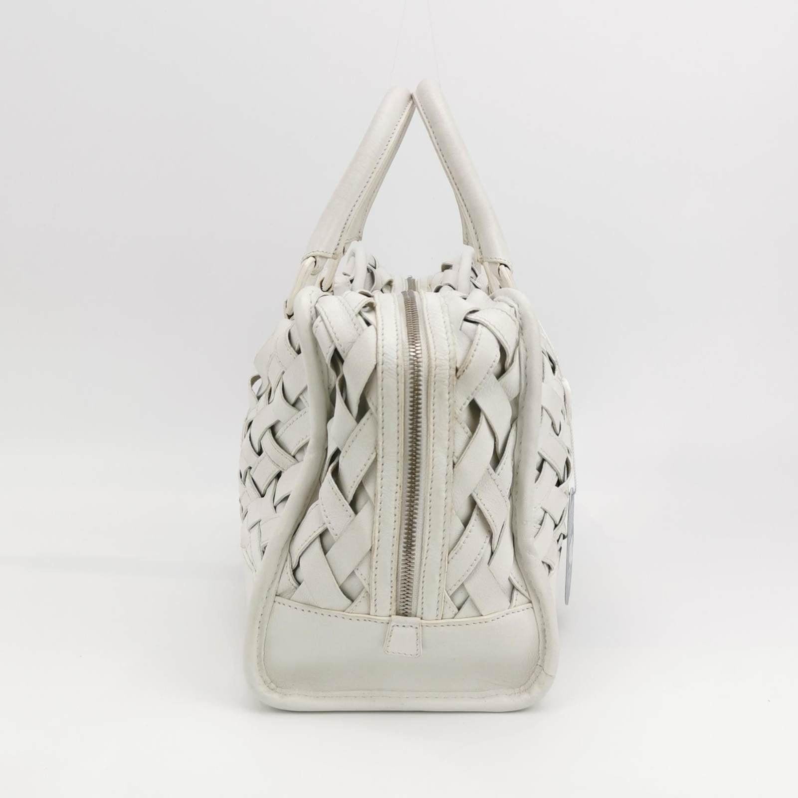 Bolso Loewe Amazona 36 en Piel de Becerro Tejida Intrecciato Blanco Gris