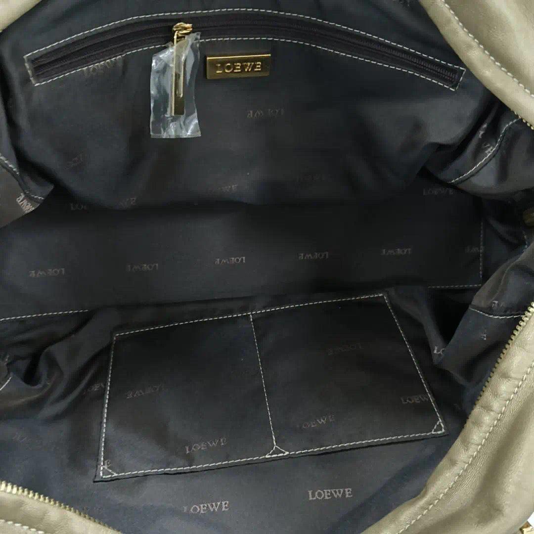 Loewe Amazona 36 Oro claro Piel de cordero con cremallera Mediana 2