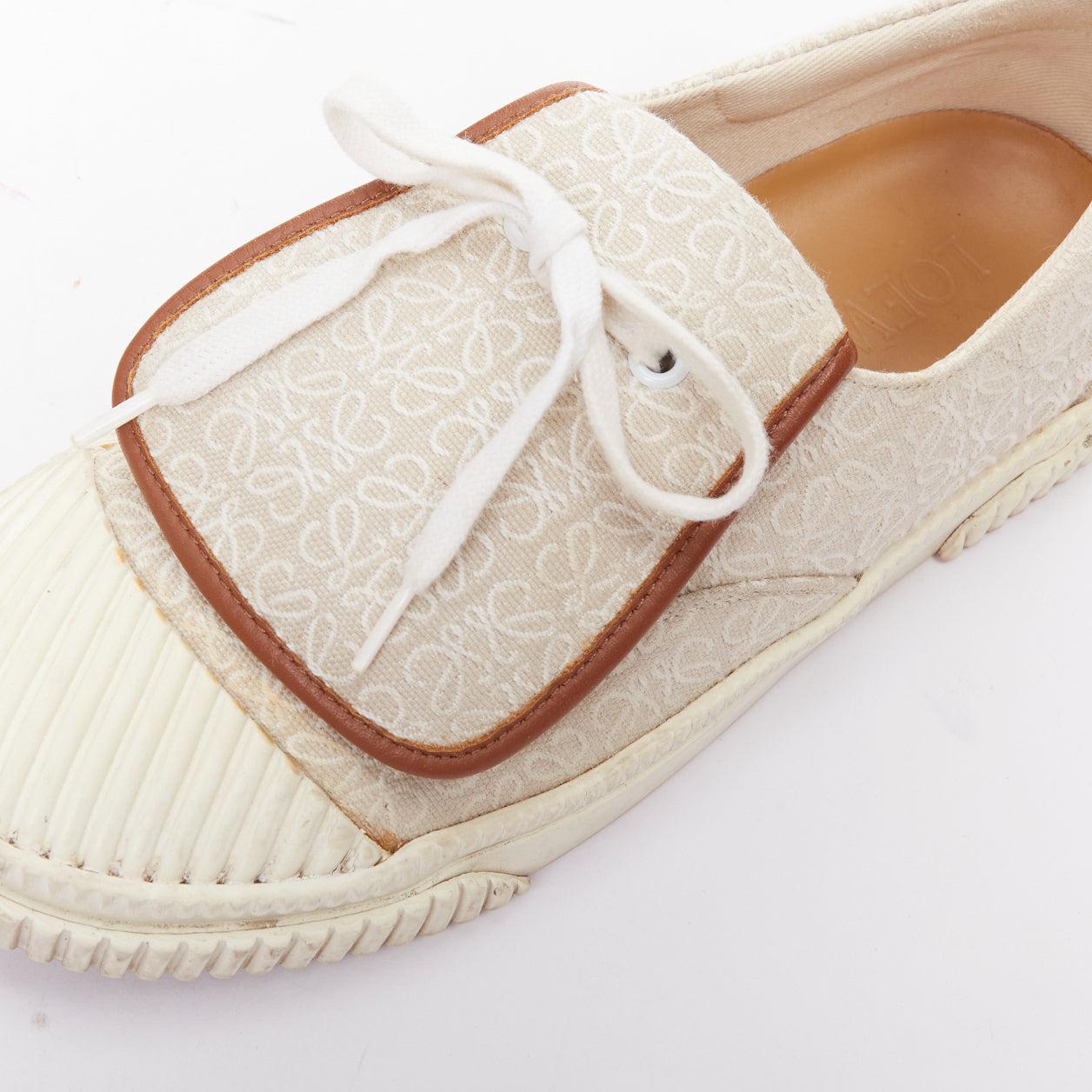 LOEWE Anagram Flap Beige Weiß Jacquard Lederbesatz Sneakers EU37 im Angebot 3