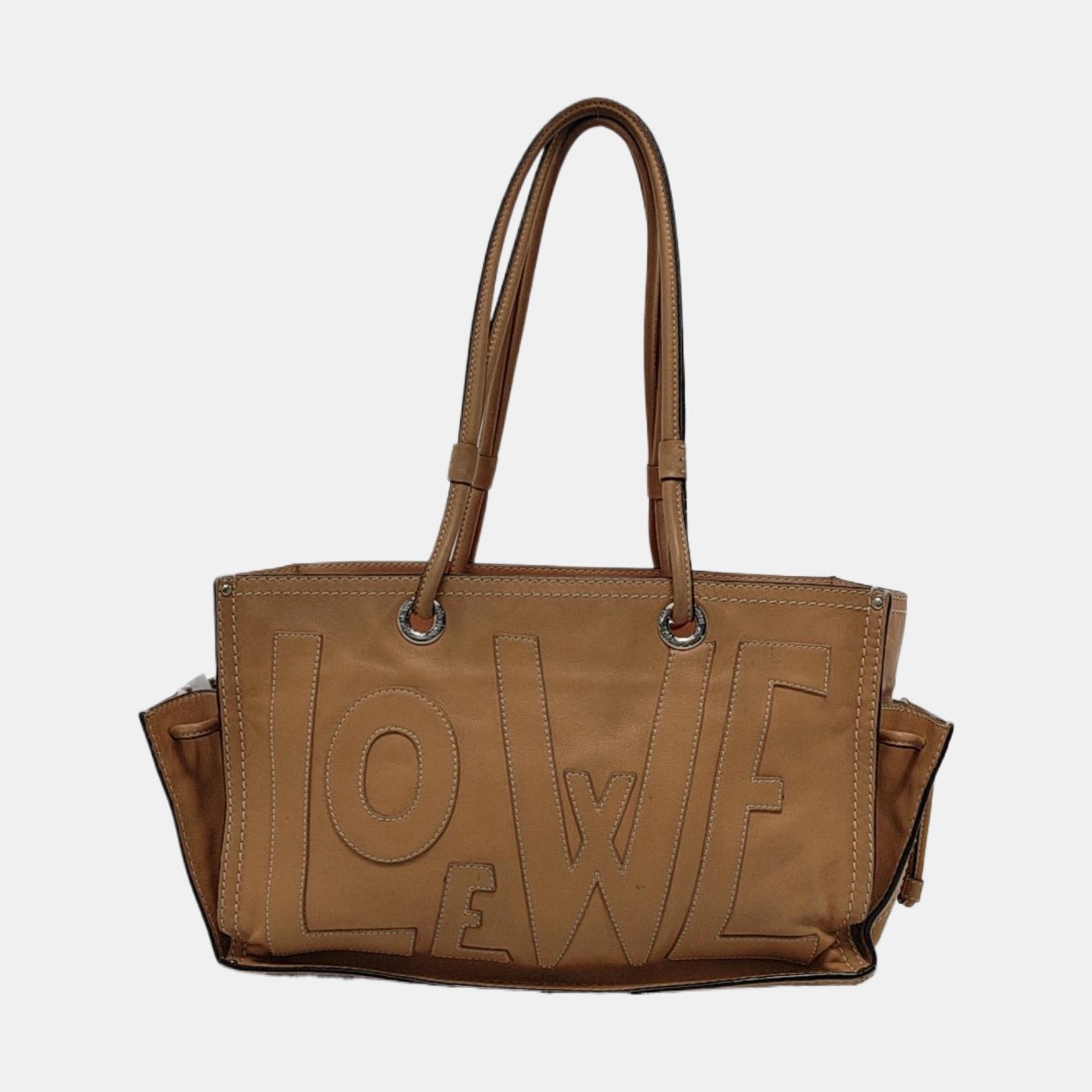 Loewe Anagram Love Logo Shopper Tote Camel Medium 33cm In Good Condition For Sale In AUBERVILLIERS, FR