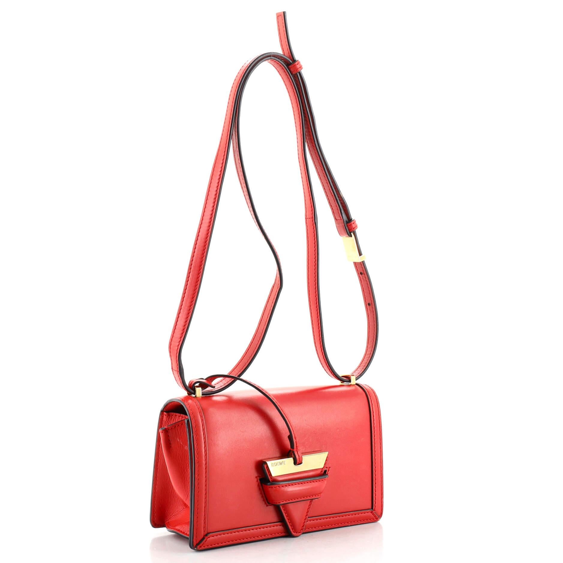 Loewe Barcelona Umhängetasche aus Leder (Rot)
