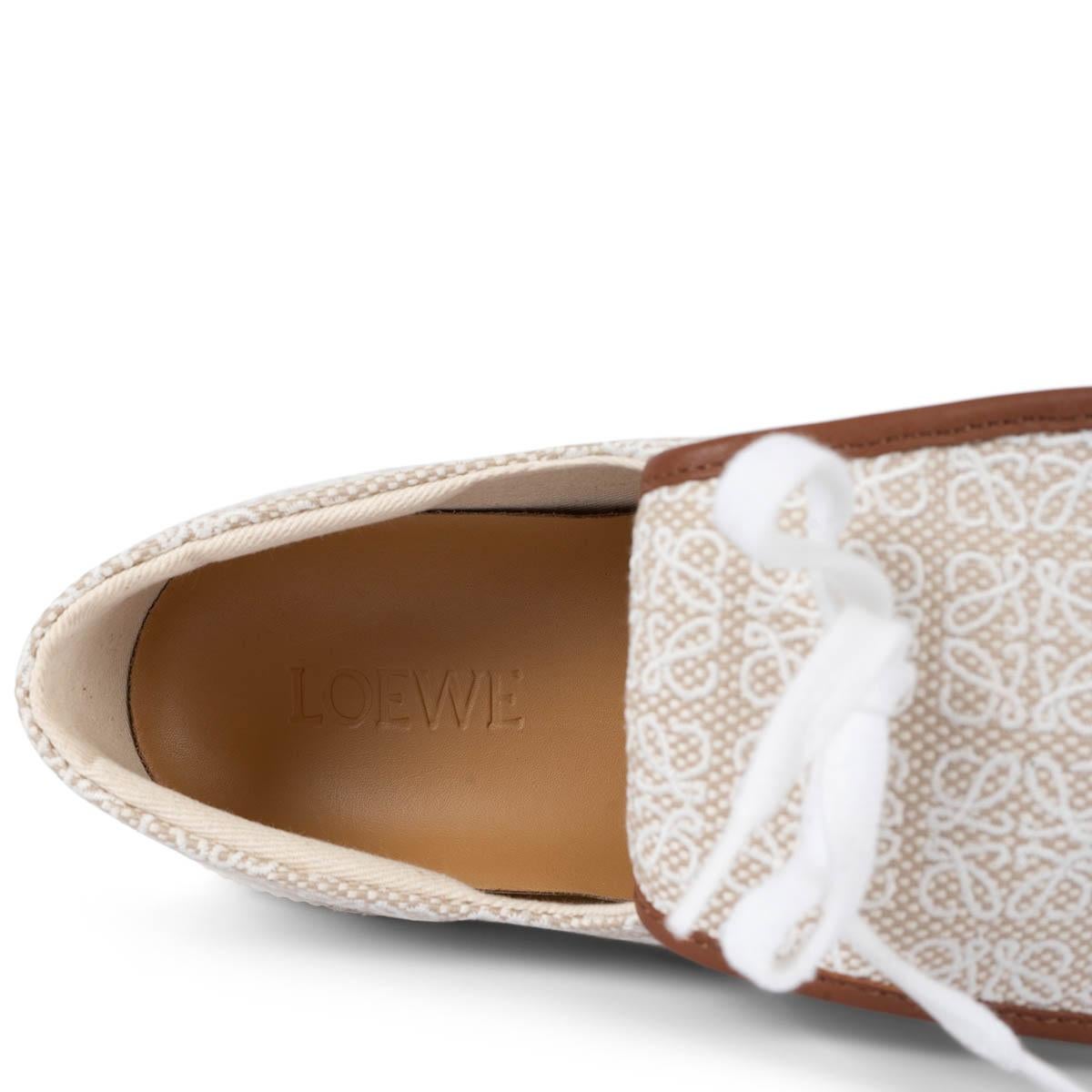 LOEWE beige Canvas ANAGRAM Niedriges Oberteil Turnschuhe 39 Größe 38,5 aus Segeltuch im Angebot 1