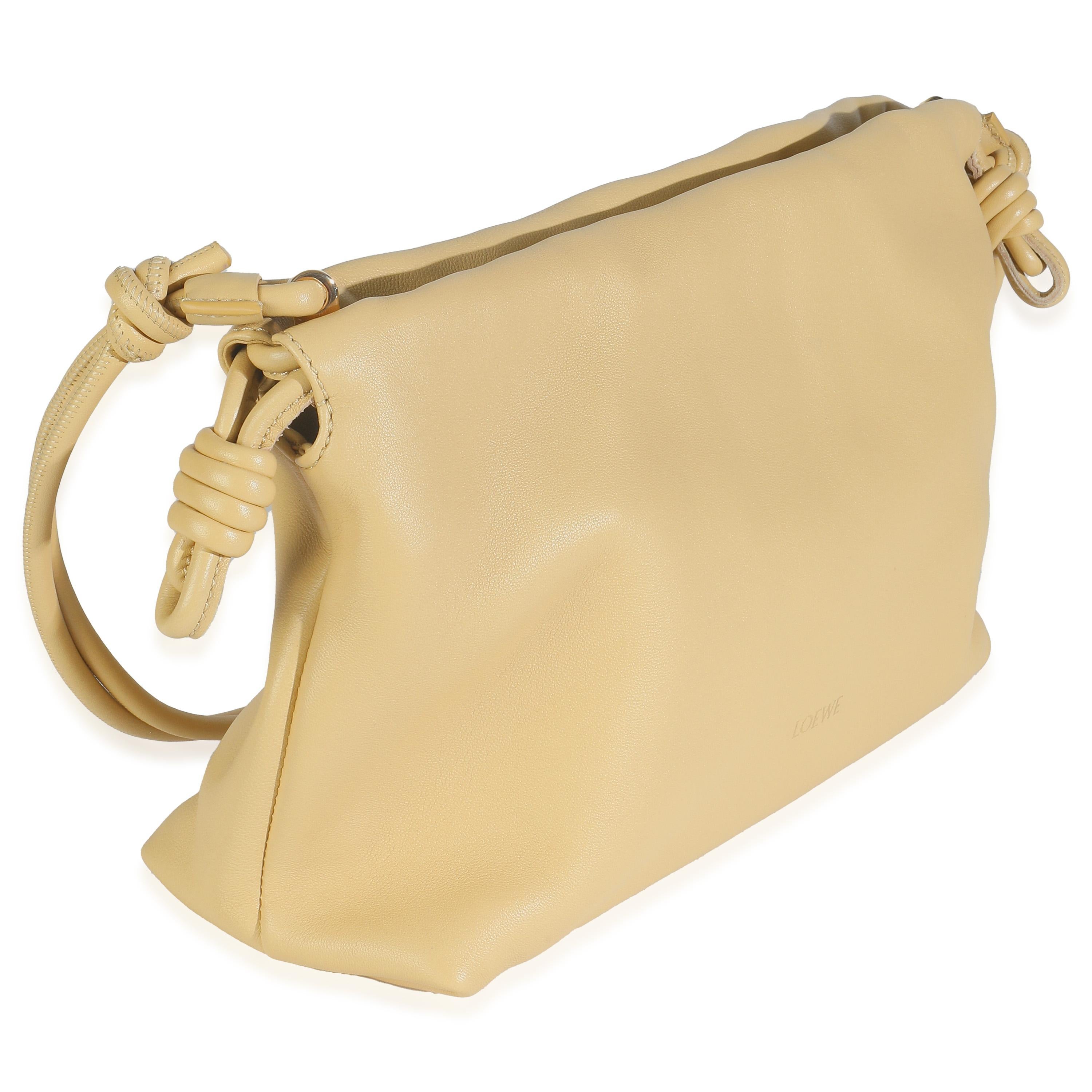 Loewe Beige Mellow Nappa Donut Chain Medium Flamenco Purse Neuf - En vente à New York, NY