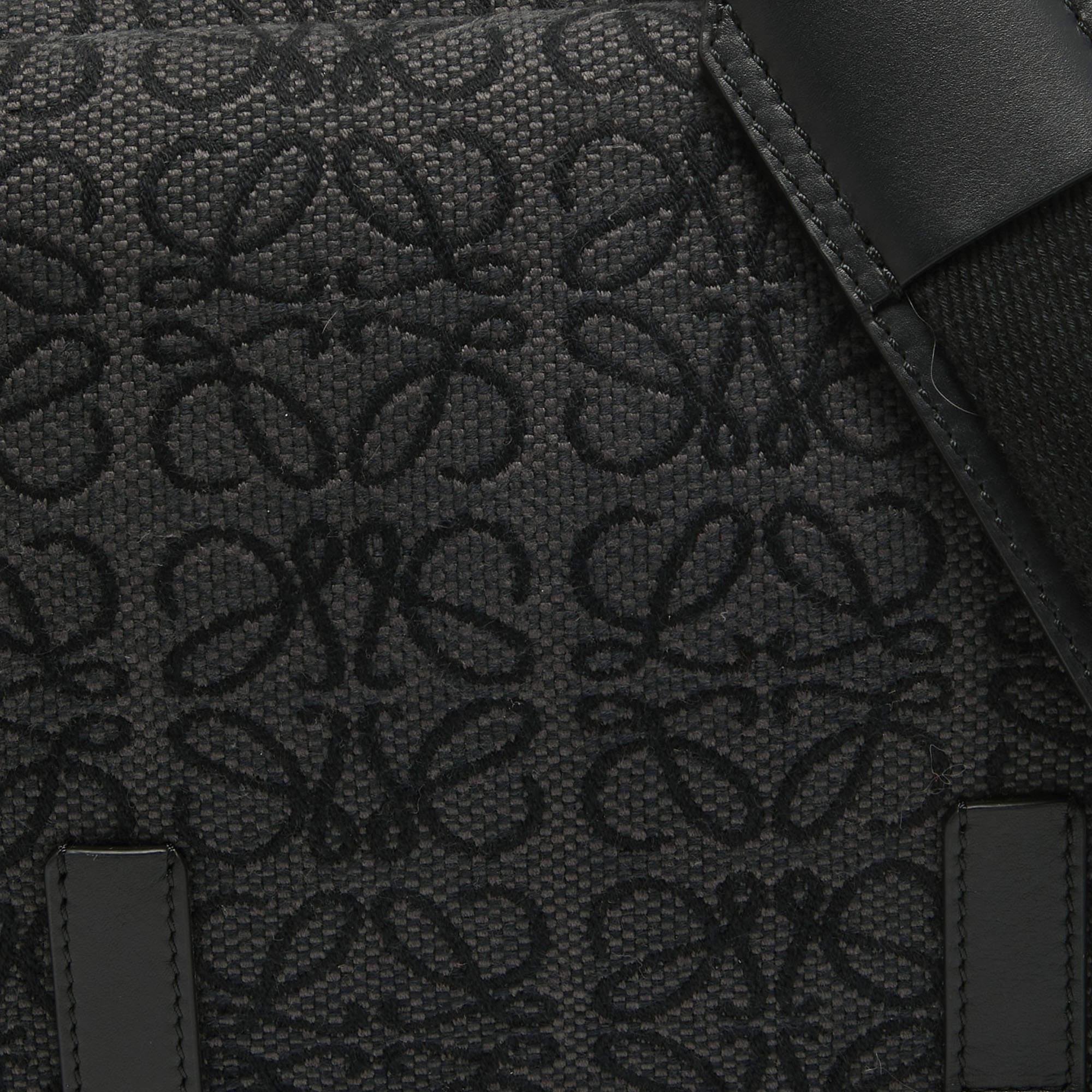 Loewe Black Anagram Jacquard Military Messenger Bag In Excellent Condition In Dubai, Al Qouz 2