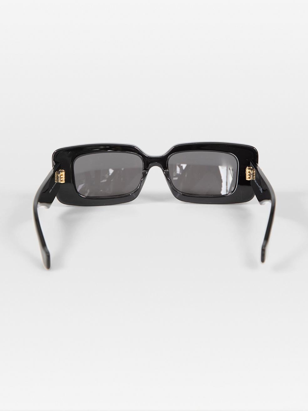 Loewe Black Anagram Rectangle Sunglasses en Nuevo estado para la venta en London, GB