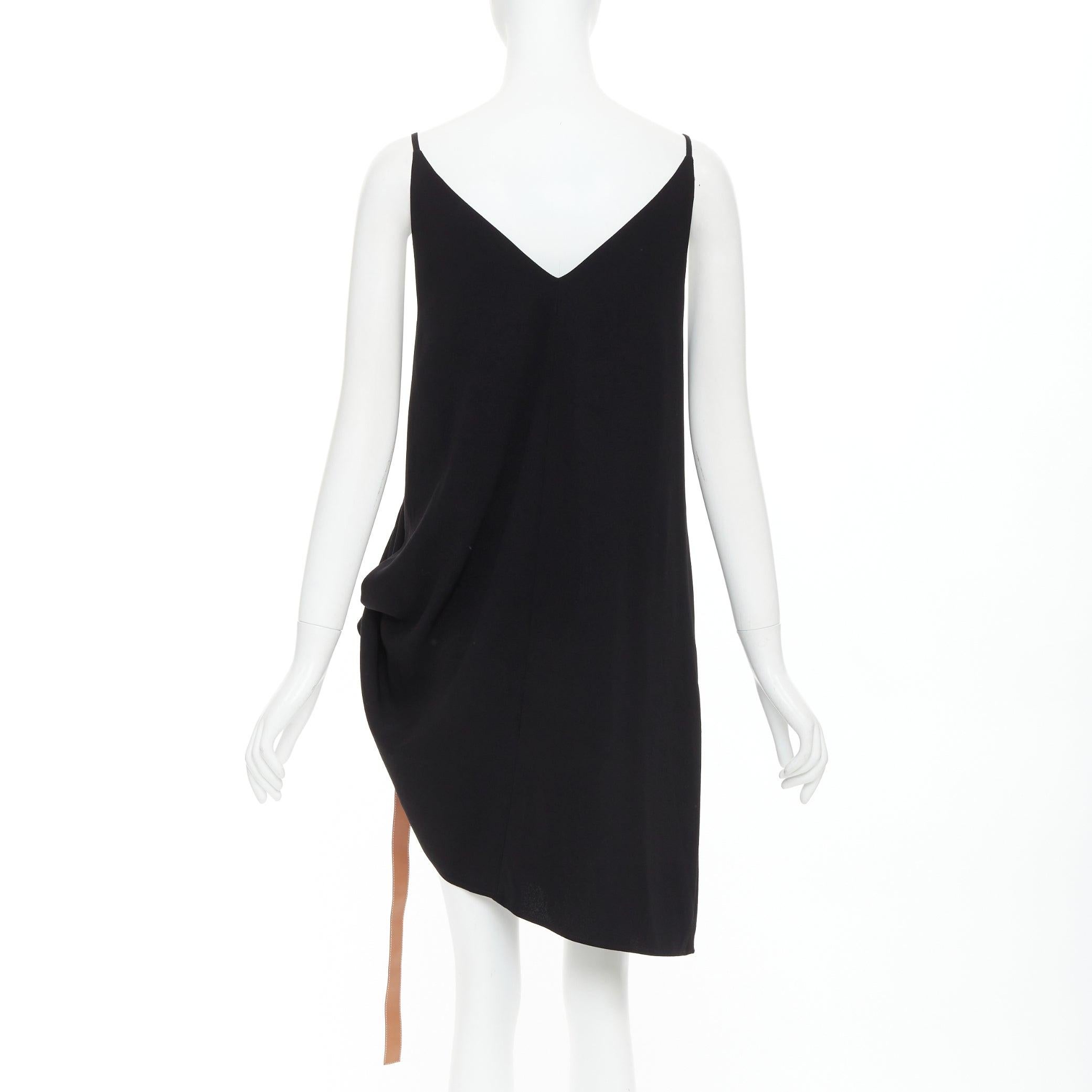 LOEWE robe en crêpe noir et cuir marron anagramme froncé sur le côté XS Pour femmes en vente