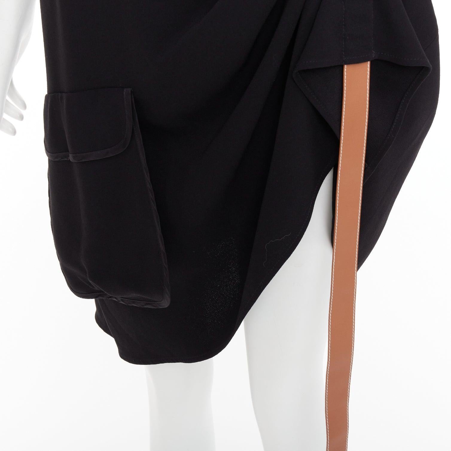LOEWE robe en crêpe noir et cuir marron anagramme froncé sur le côté XS en vente 2