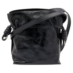Loewe Schwarze Umhängetasche aus geknittertem Flamenco-Leder mit Knoten