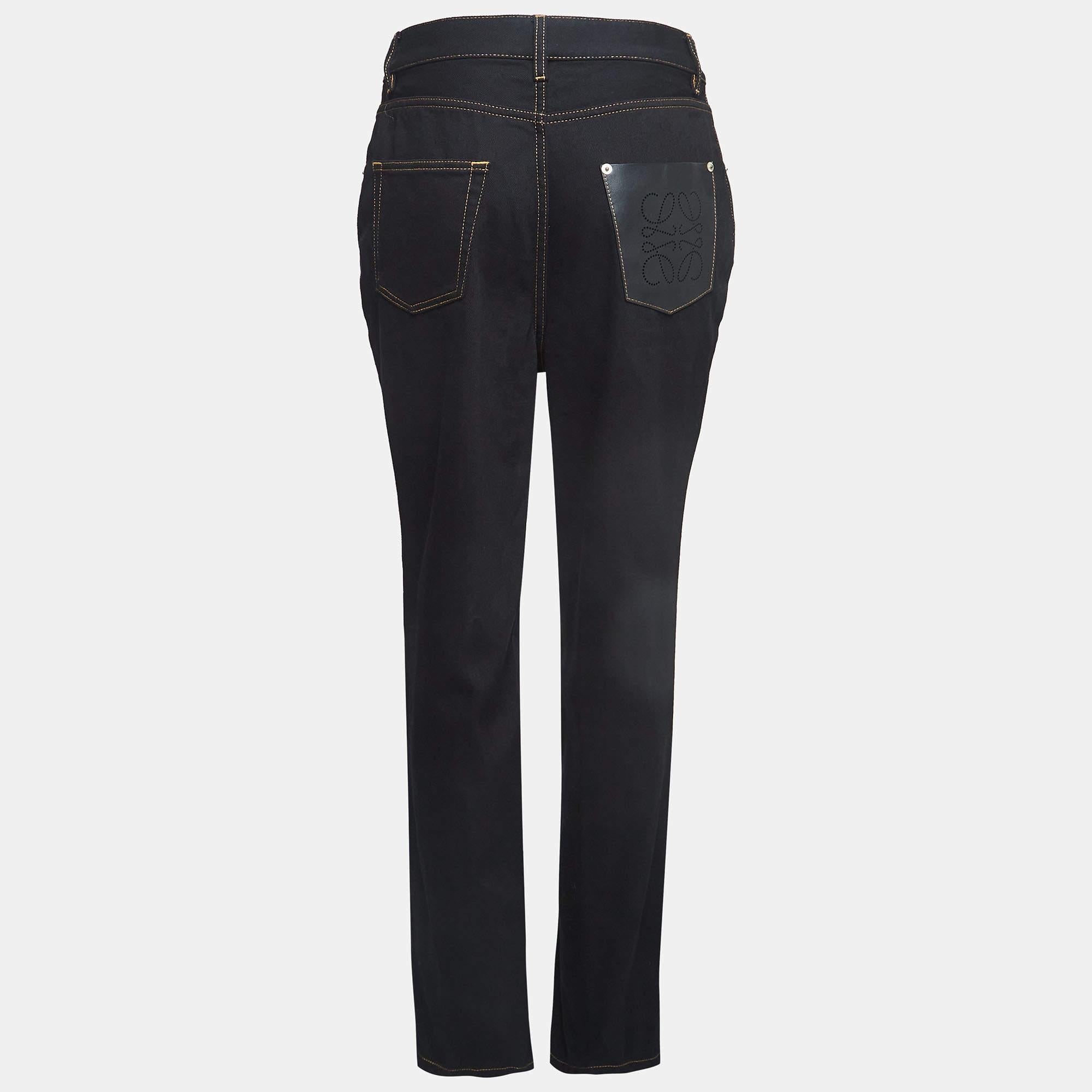 Your wardrobe can never be complete with a great pair of jeans like this. Tailored from best materials, this pair showcases classic detailing, an easy closure style, and pockets. Pair it with your casual t-shirts.

Includes: Tag