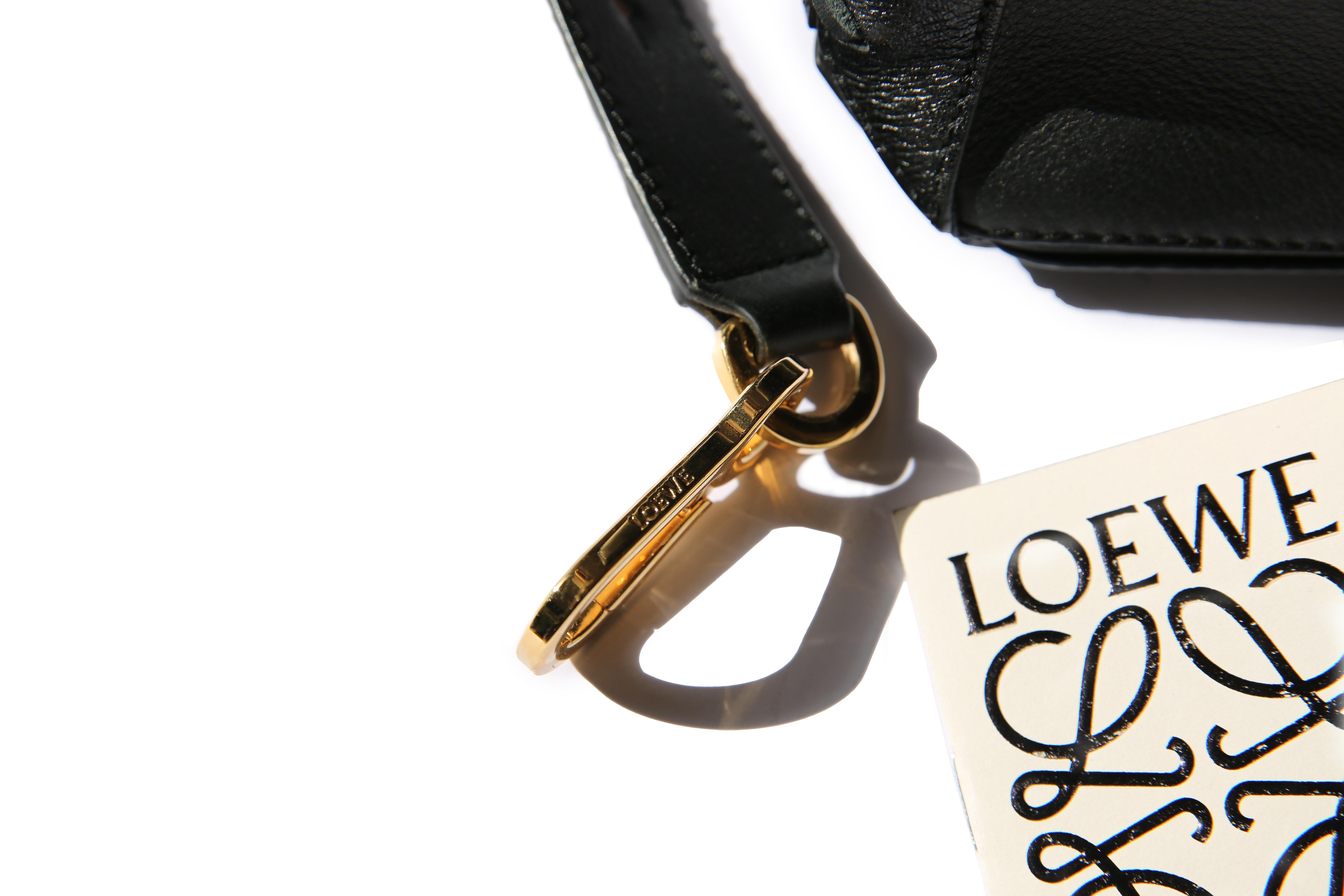 Loewe noir - sac à main en cuir verni lacé à motif de puzzle 7