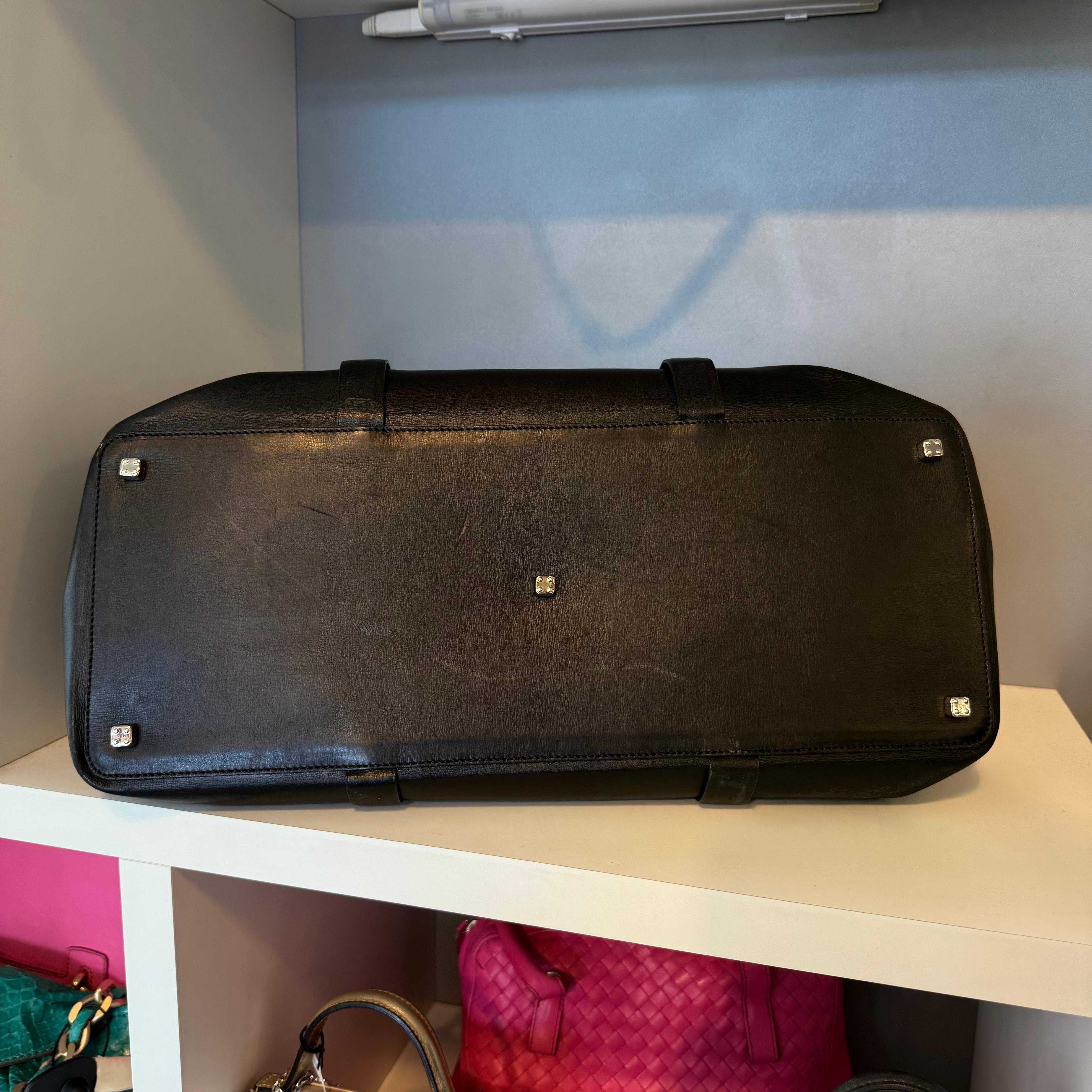 De las mujeres Bolso de piel negro Loewe en venta