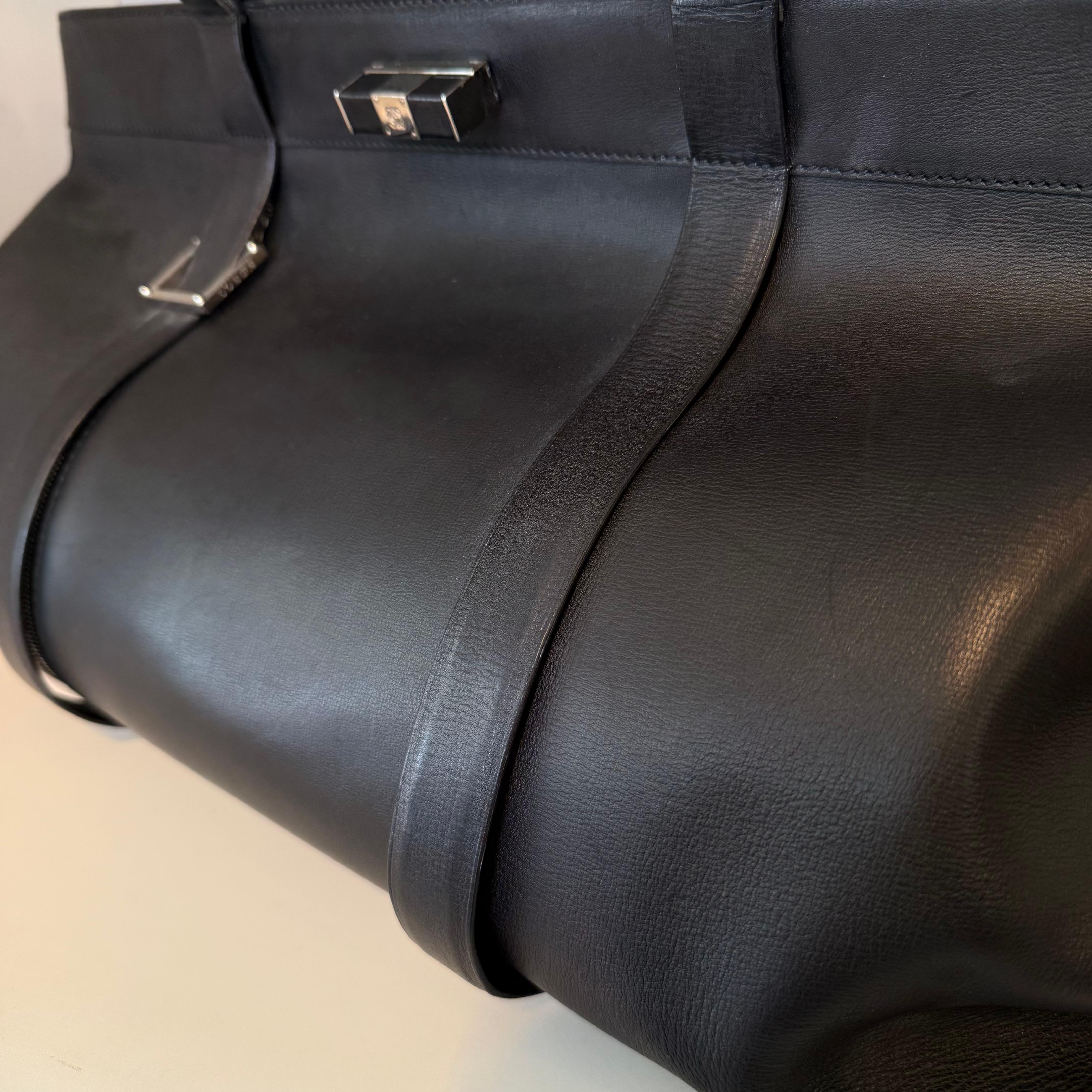 Bolso de piel negro Loewe en venta 1
