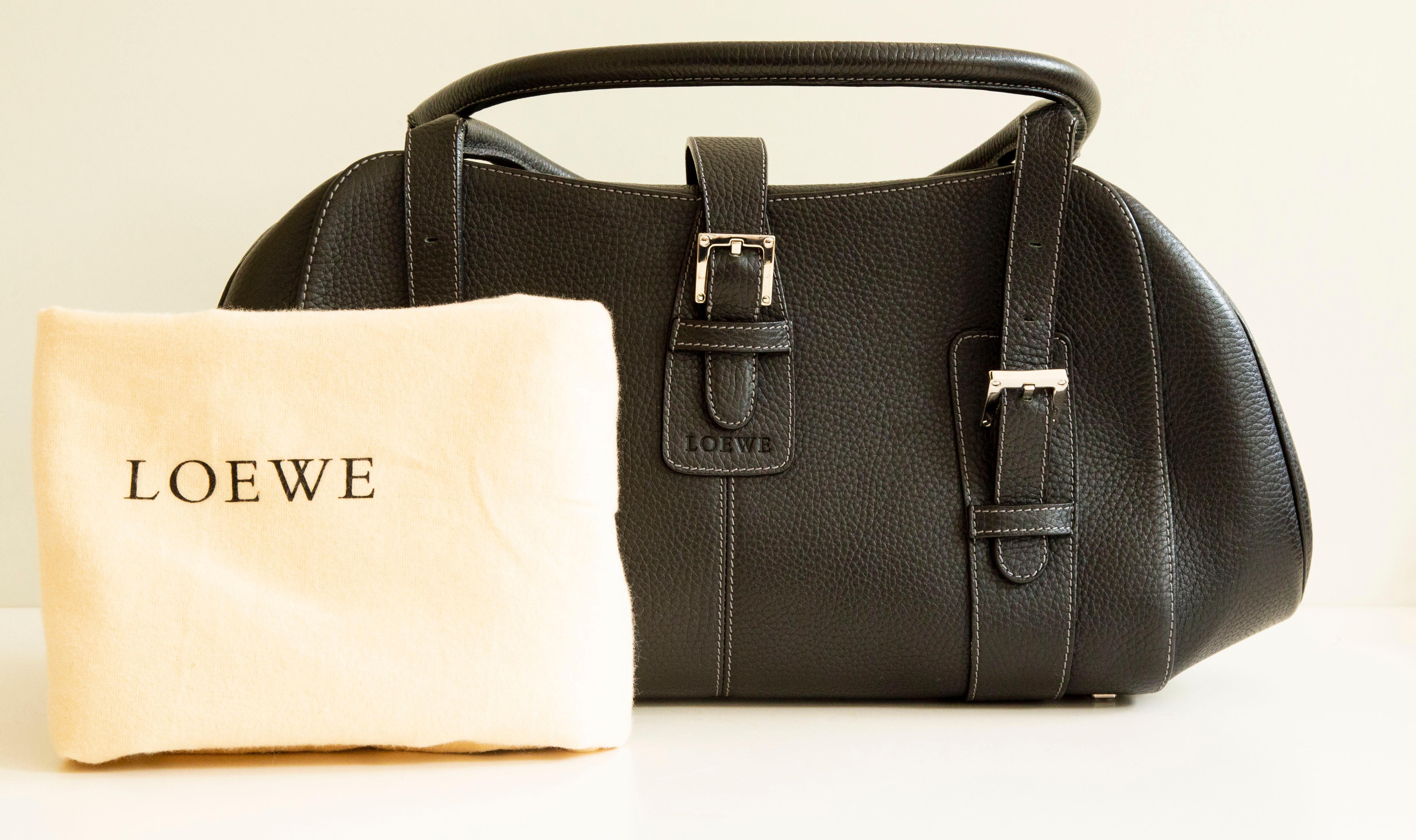 Loewe Black Leather Shoulder Bag For Sale 7