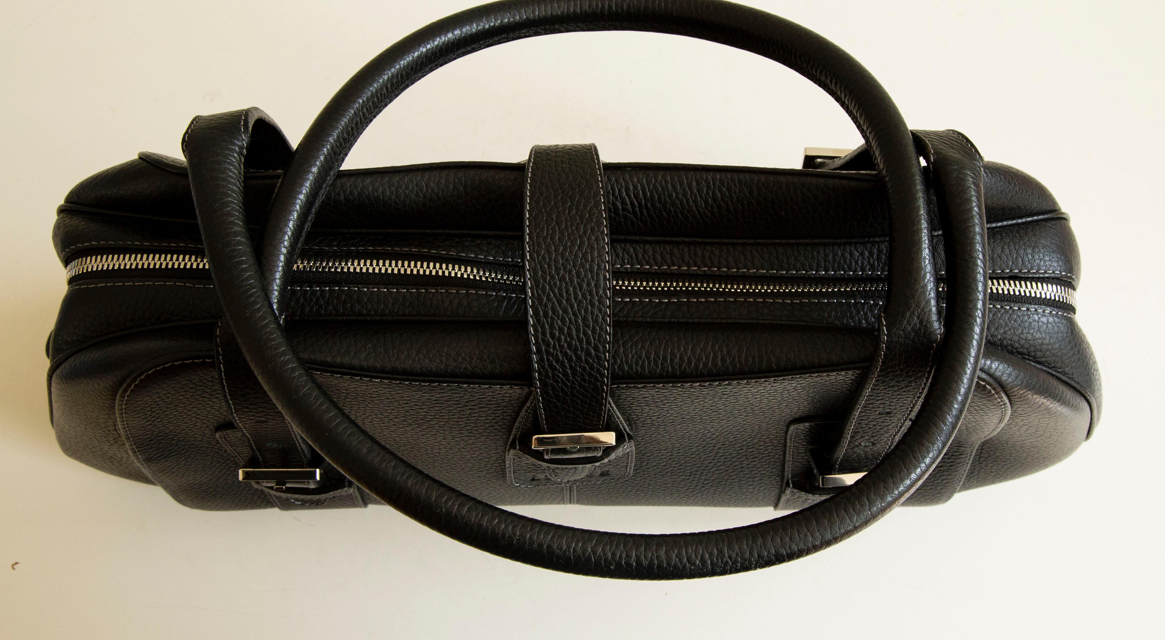 Loewe Black Leather Shoulder Bag For Sale 5