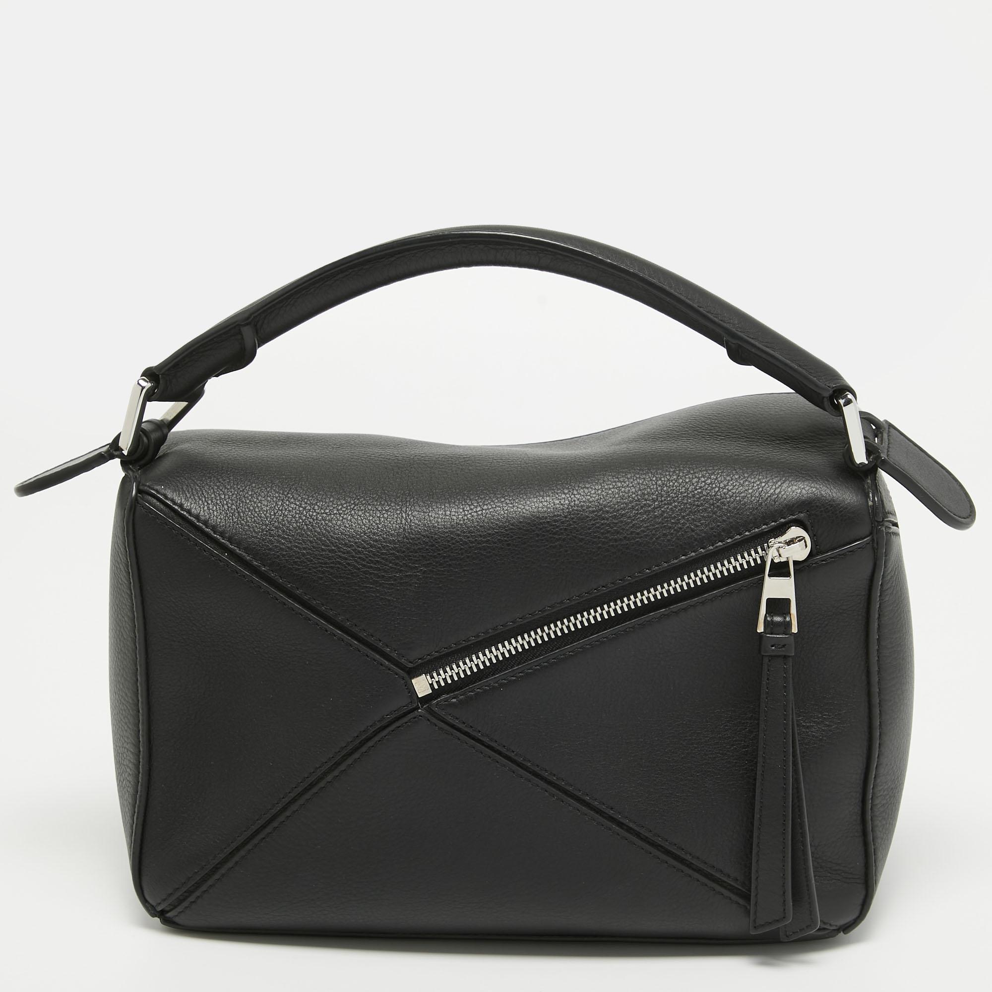 Women's Loewe Black Leather Small Puzzle Shoulder Bag
