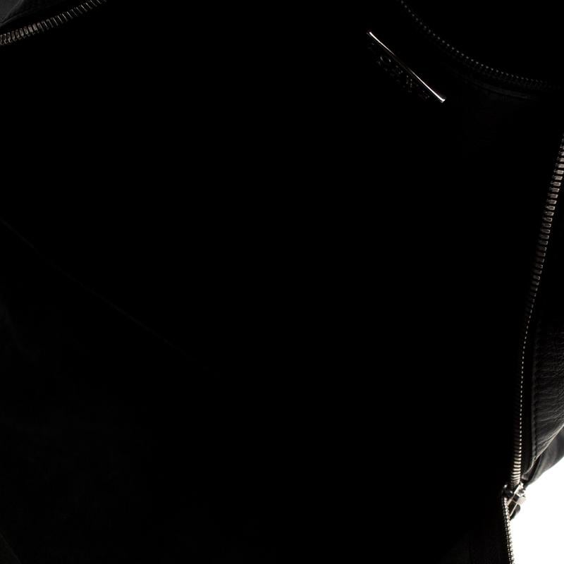 Loewe Black Leather Zipper Tote In Fair Condition In Dubai, Al Qouz 2