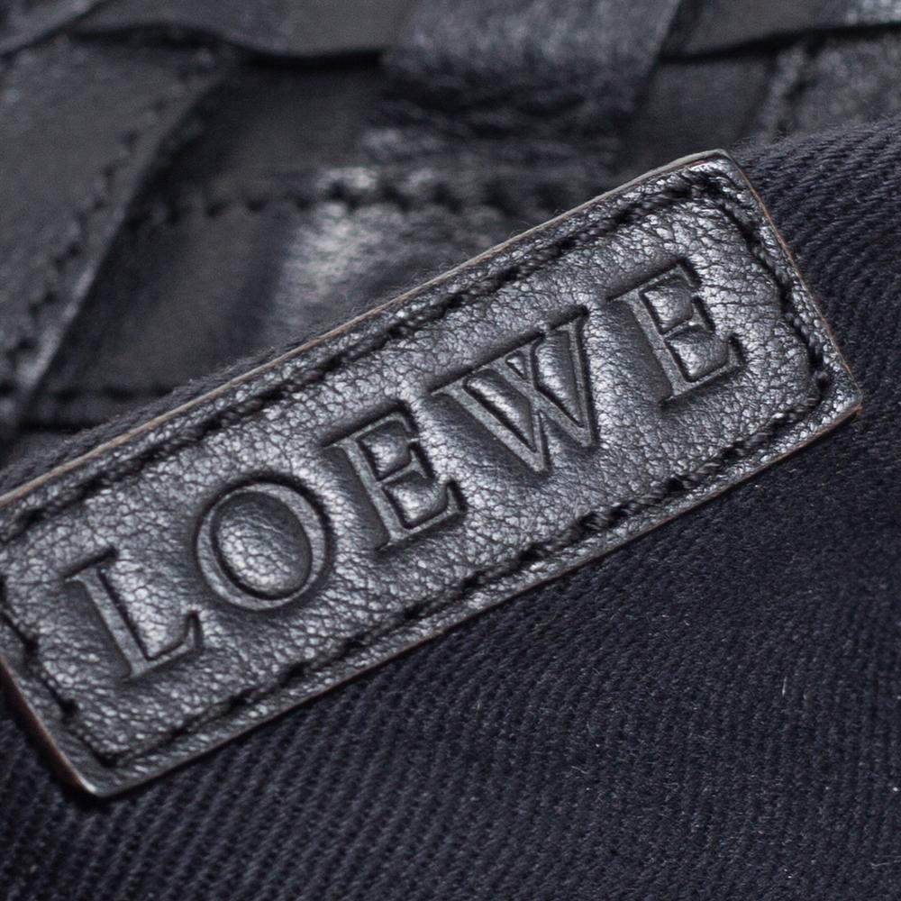 Loewe Black Woven Leather Amazona Bag In Good Condition In Dubai, Al Qouz 2
