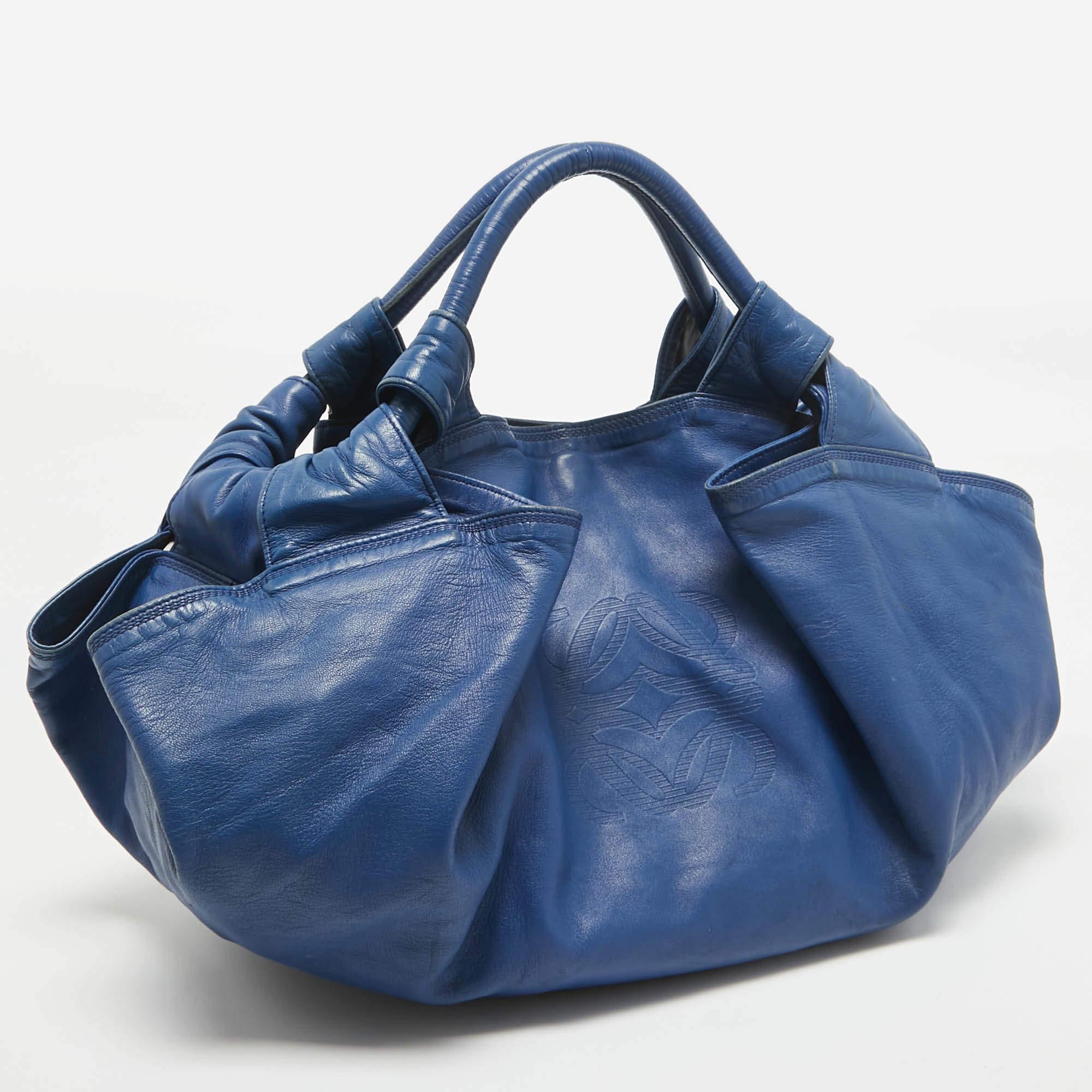 Loewe Blue Leather Aire Hobo In Good Condition In Dubai, Al Qouz 2