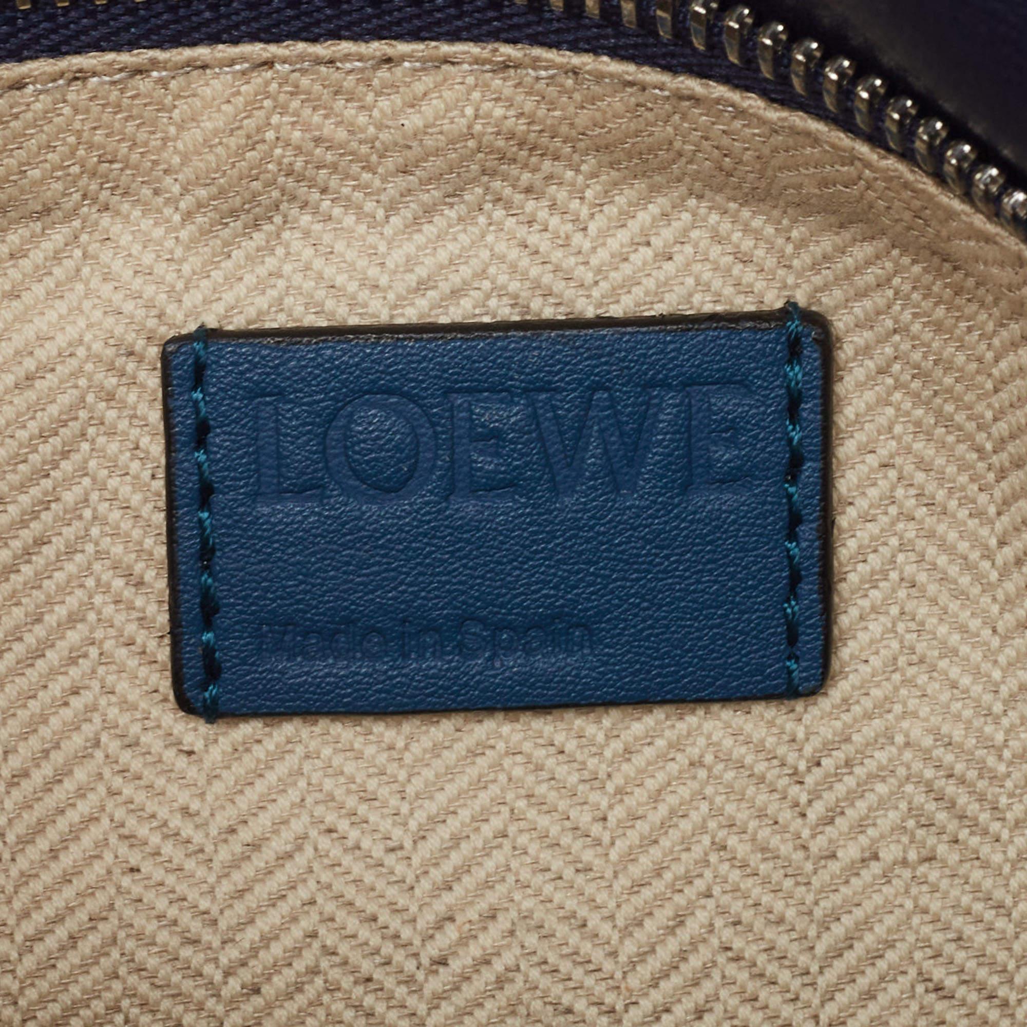 Loewe Blue Leather Small Puzzle Shoulder Bag In Fair Condition In Dubai, Al Qouz 2