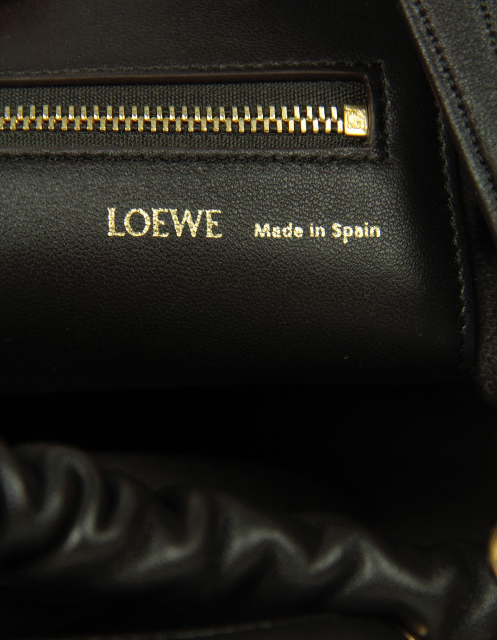 Loewe Brown Lambskin Leather Small Squeeze Bag w/ Convertible Strap For Sale 2