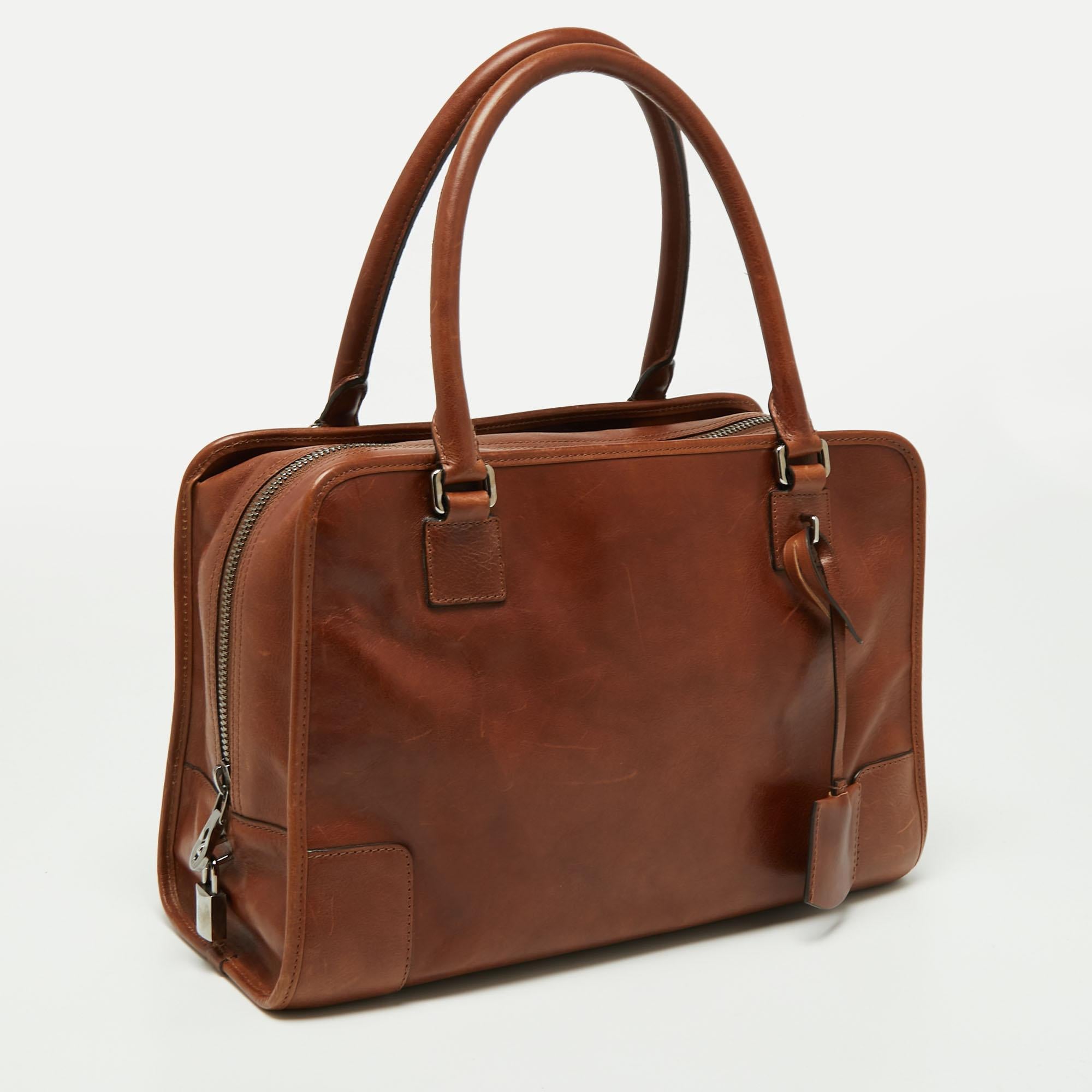 Loewe Brown Leather Amazona Satchel In Good Condition In Dubai, Al Qouz 2
