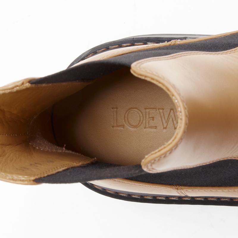 LOEWE Chelsea beige cuir de vachette logo strap desert ankle boots EU37 en vente 5