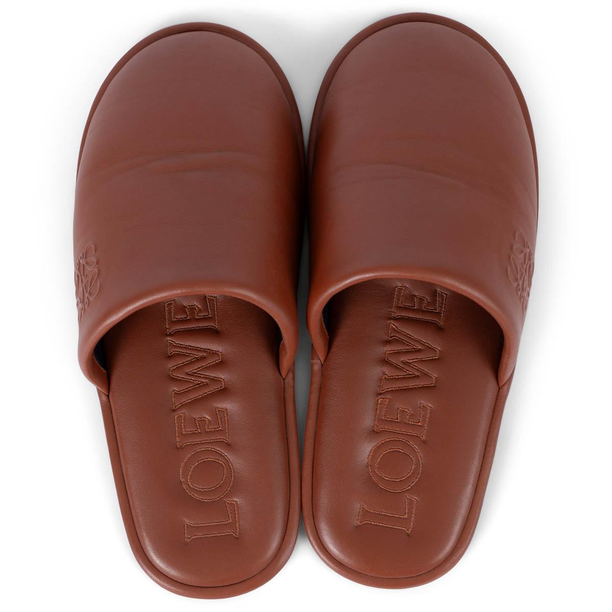 LOEWE cognac leather LOGO EMBOSSED SLIPPERS Flats Shoes 39 fit 38.5 For Sale 1