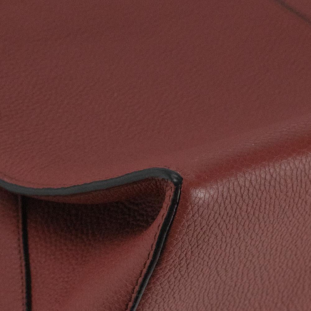 LOEWE Cushion Shoulder bag in Burgundy Leather 5