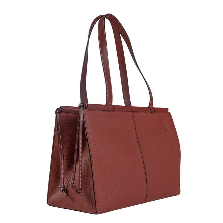 LOEWE Cushion Shoulder bag in Burgundy Leather at 1stDibs