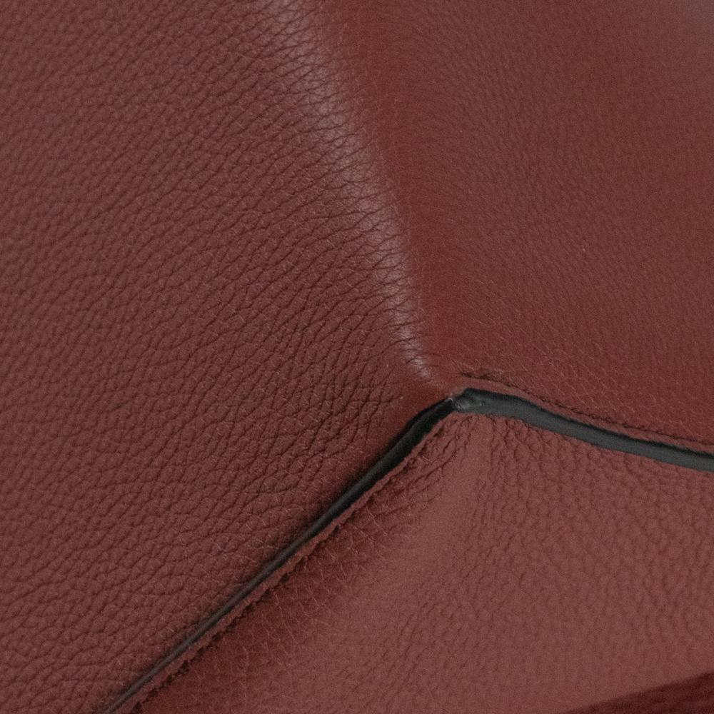 LOEWE Cushion Shoulder bag in Burgundy Leather 4