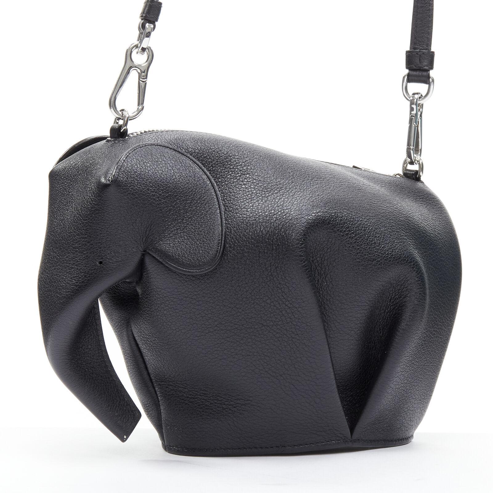 LOEWE Elephant black calfskin embossed Anagram top zip crossbody shoulder bag In Excellent Condition In Hong Kong, NT