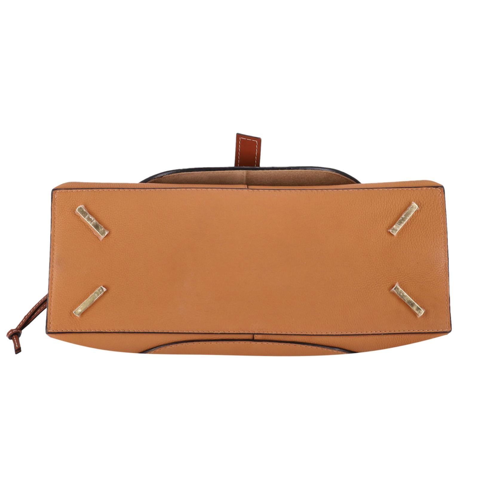 Bolso Tote Mediano Loewe Gate Piel de Becerro en venta 1
